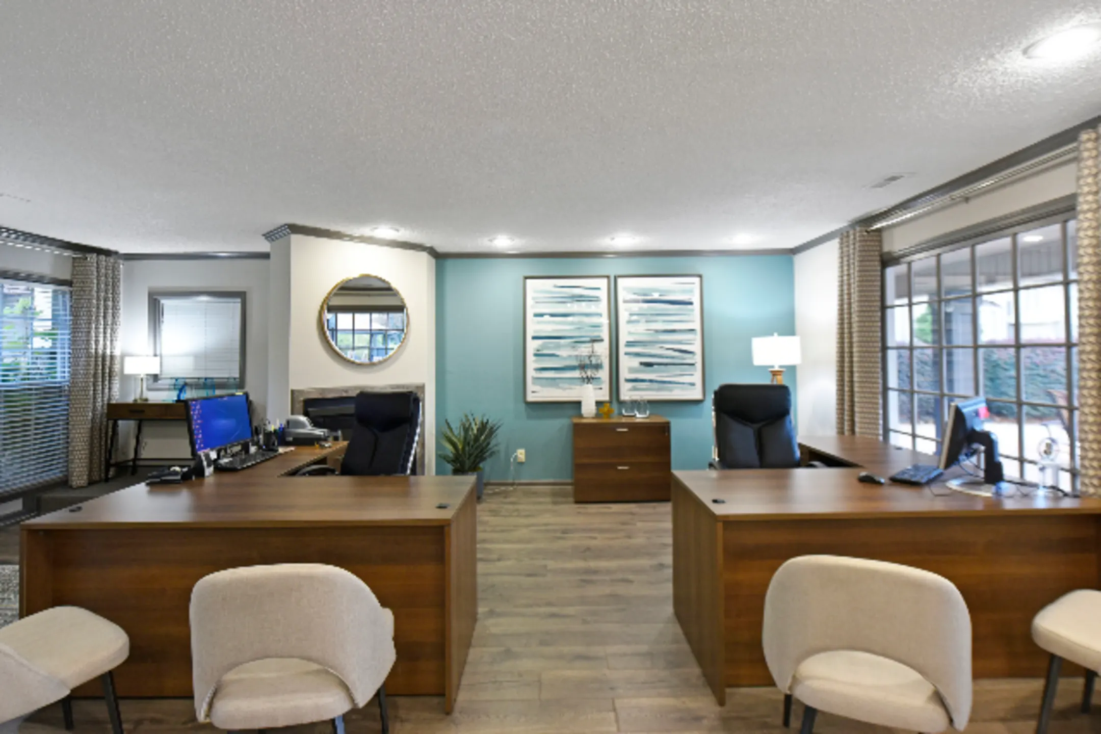 Living Room - The Preserve at Crestwood - Huntsville, AL