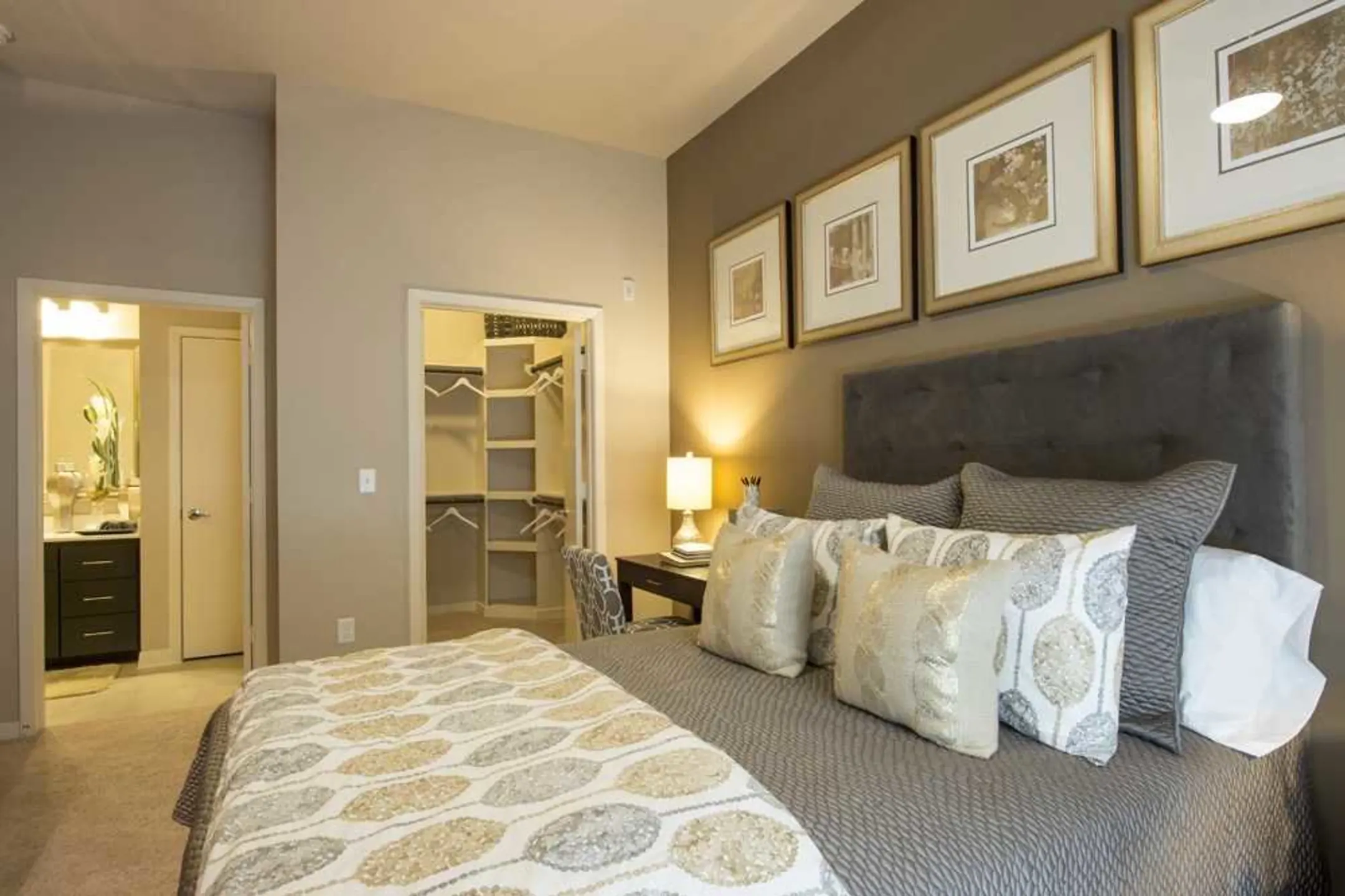 Bedroom - Flats at Uptown - Dallas, TX