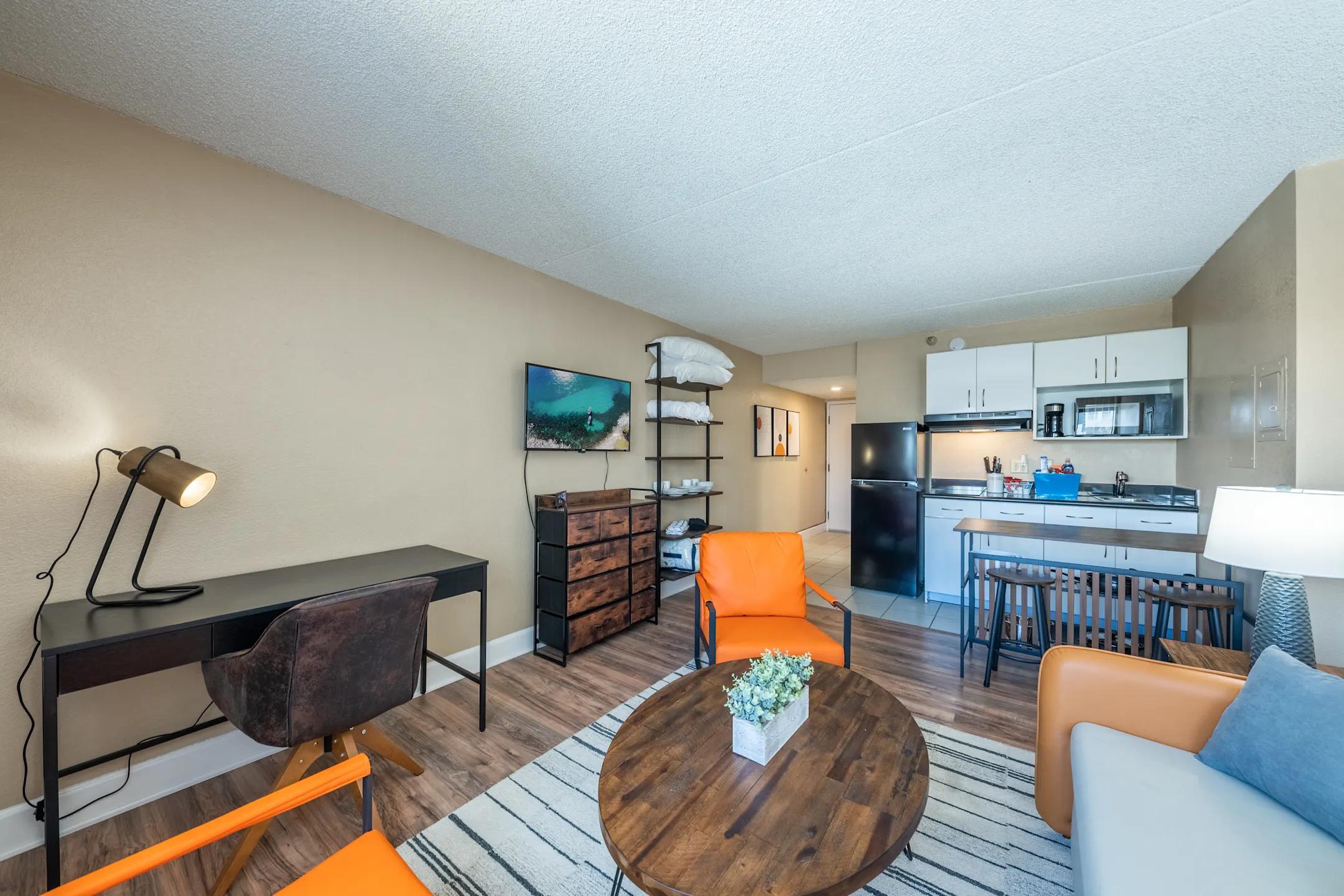 Living Room - Reno Regency - Reno, NV