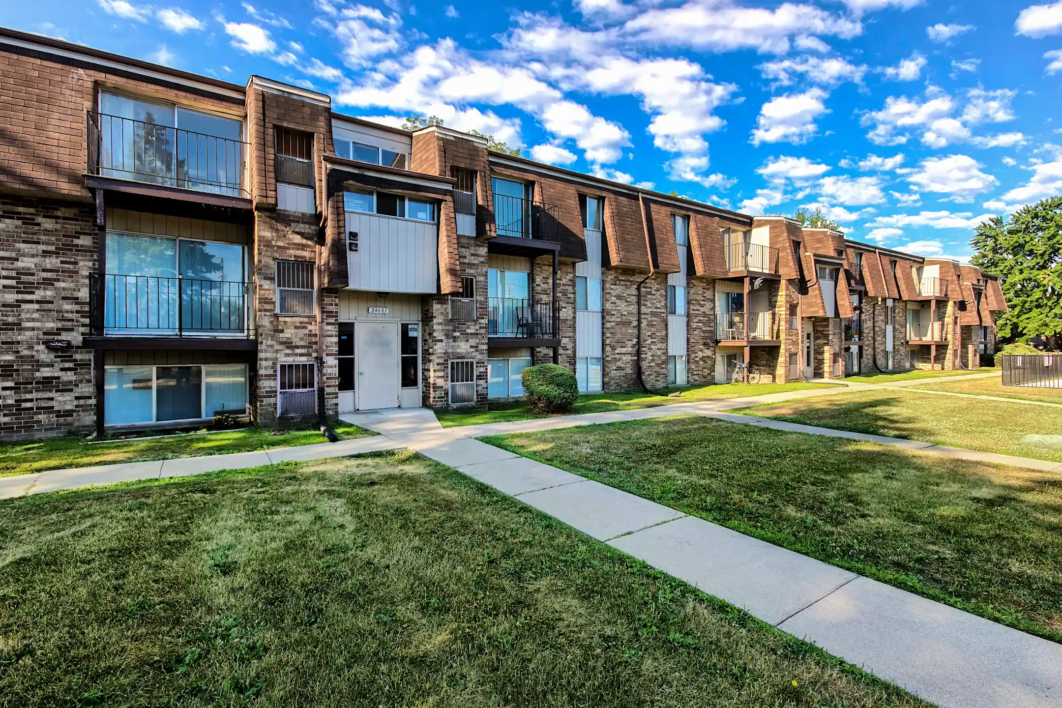 The Glens Apartments Apartments Harrison Township, MI 48045