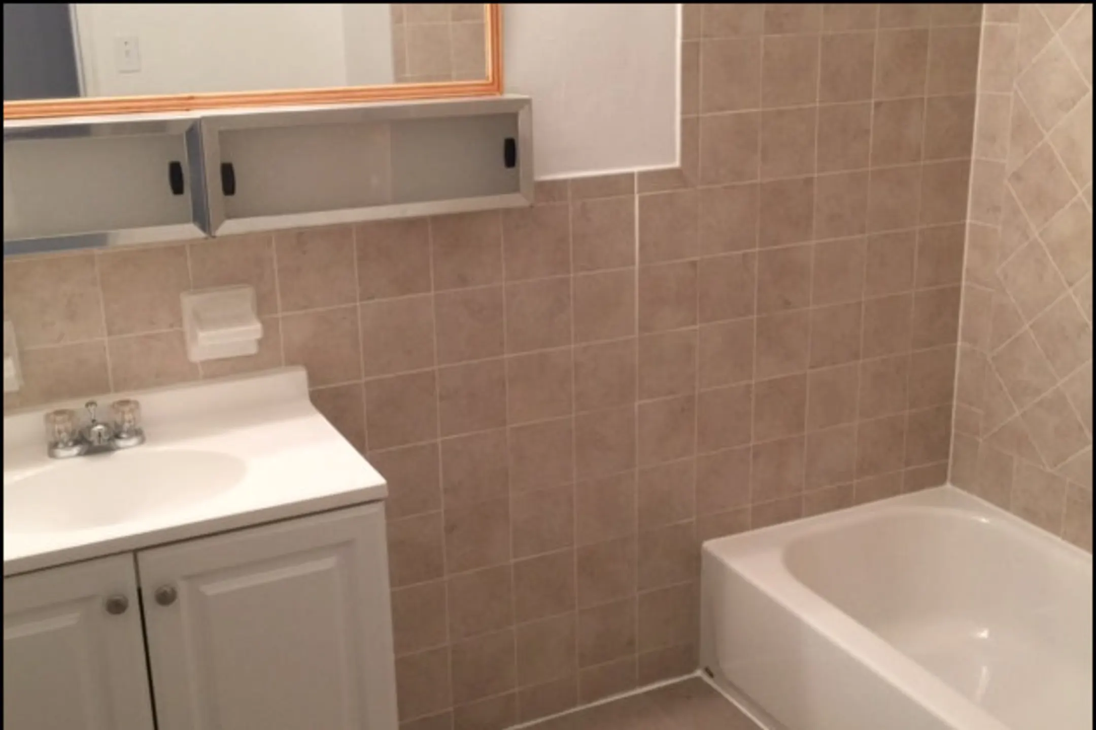 Carriage House Apartments Apartments