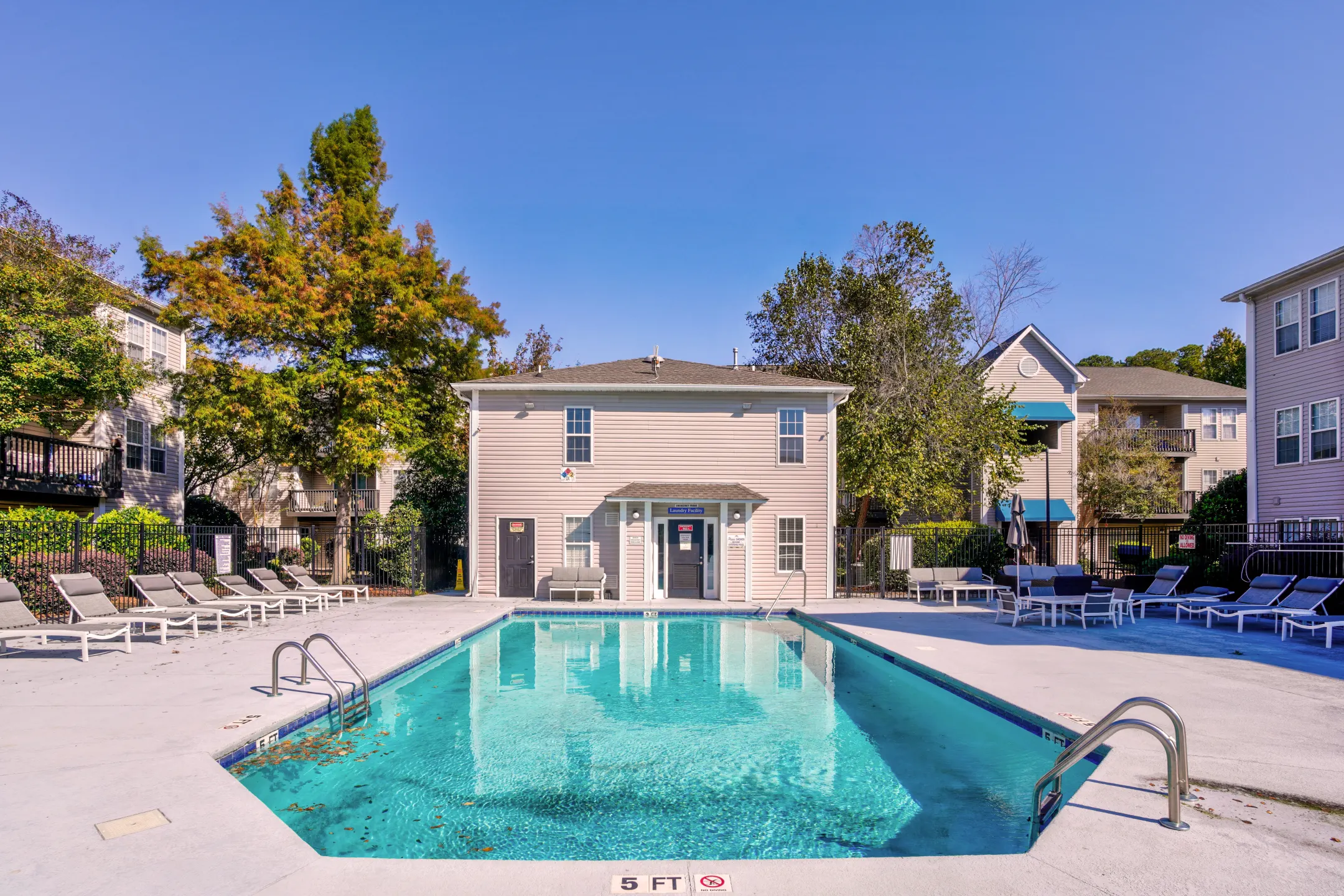 Quad Apartment Homes 734 MacMillan Avenue North Wilmington, NC