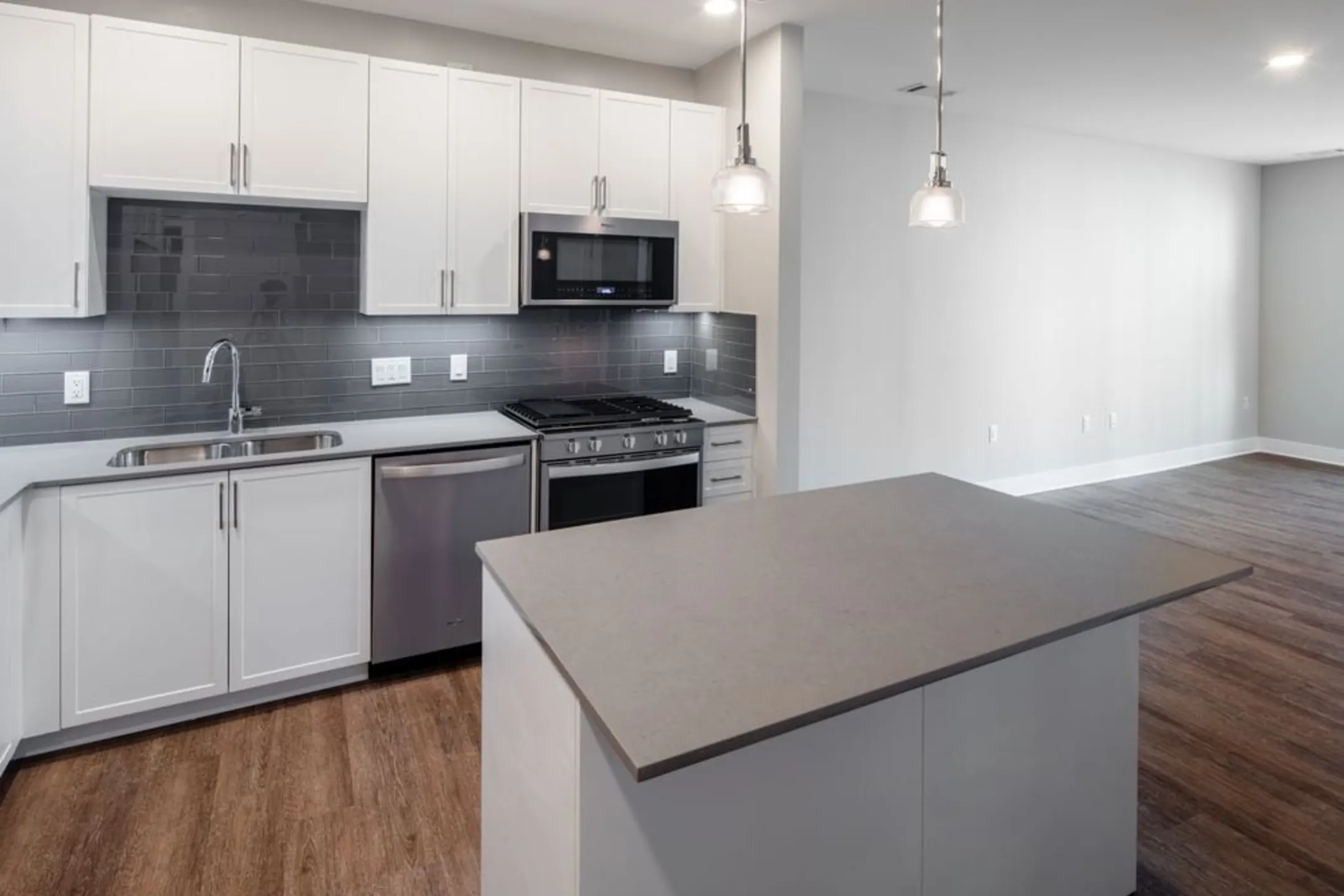 Avalon Teaneck Apartments Teaneck, NJ 07666