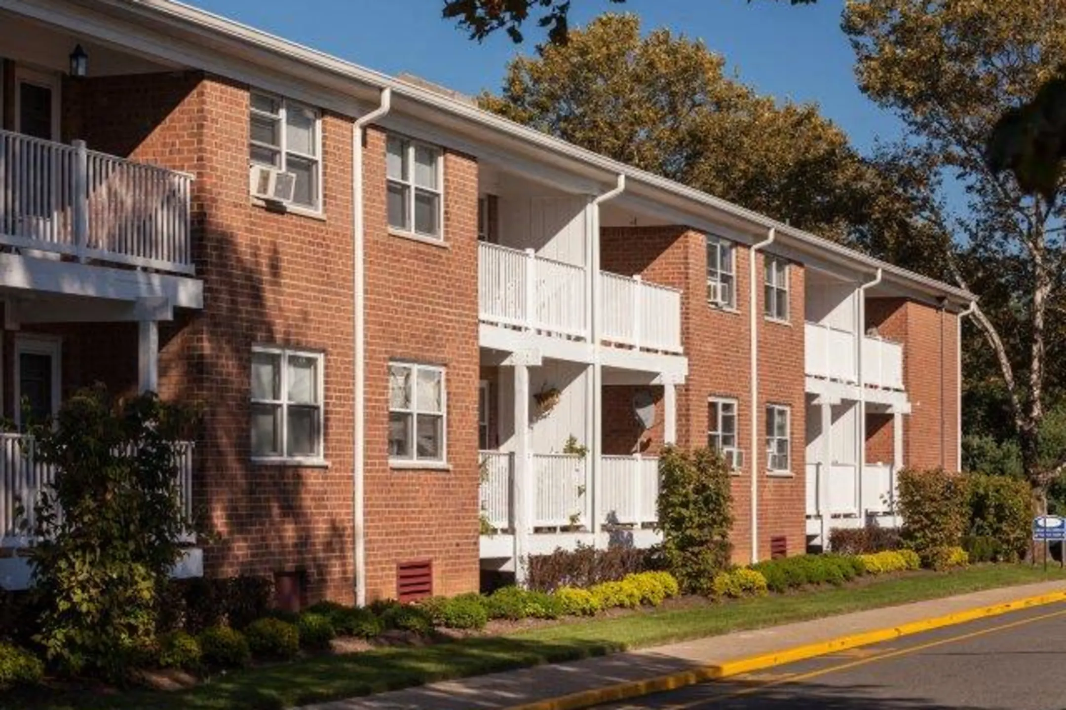 Crestview Apartments Apartments Parlin, NJ 08859