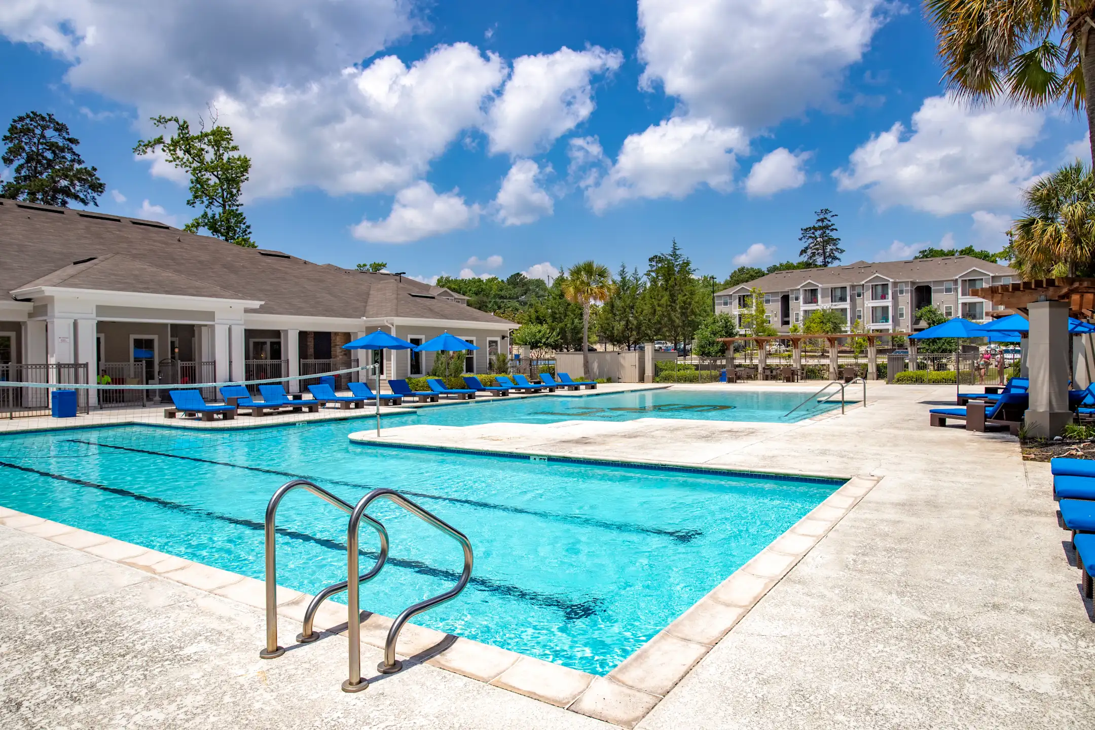 Pool - The Forum At Sam Houston - Huntsville, TX