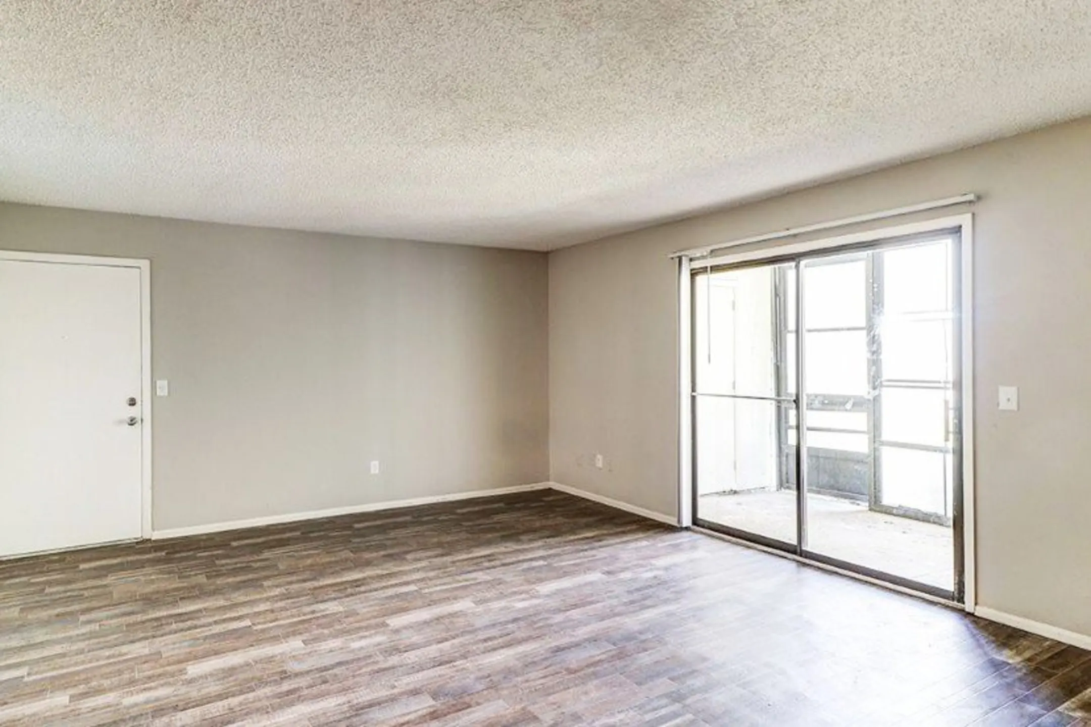 Living Room - Quail Hollow - West Columbia, SC
