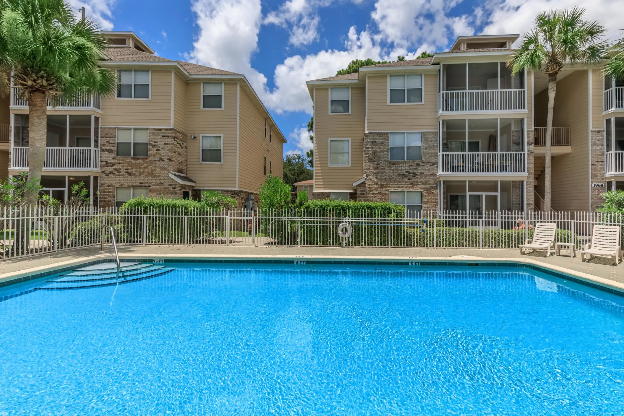 Pool - Crosswinds Apartments - Fort Walton Beach, FL