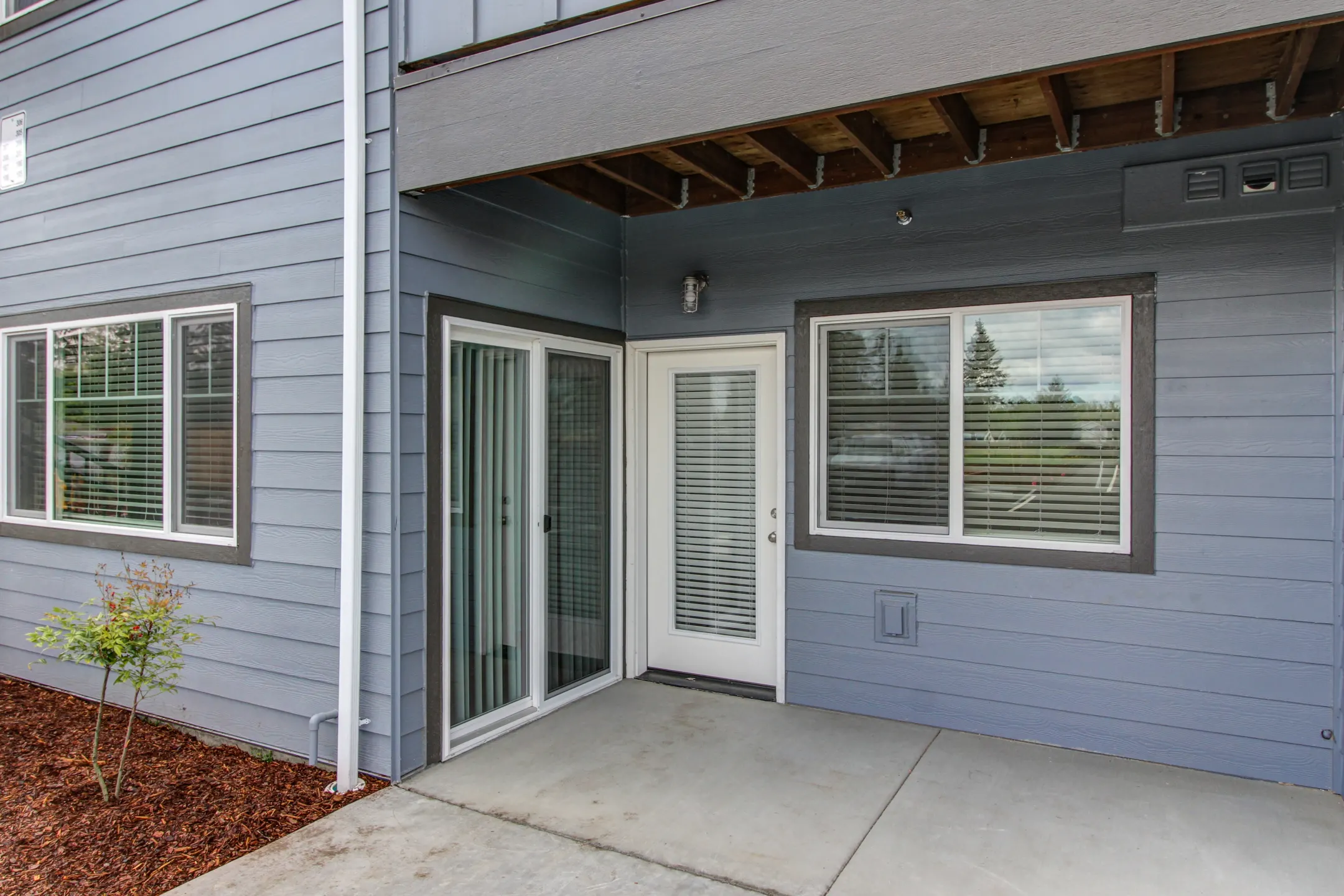 Whitney Lane Apartments 14007 A Street South Parkland, WA