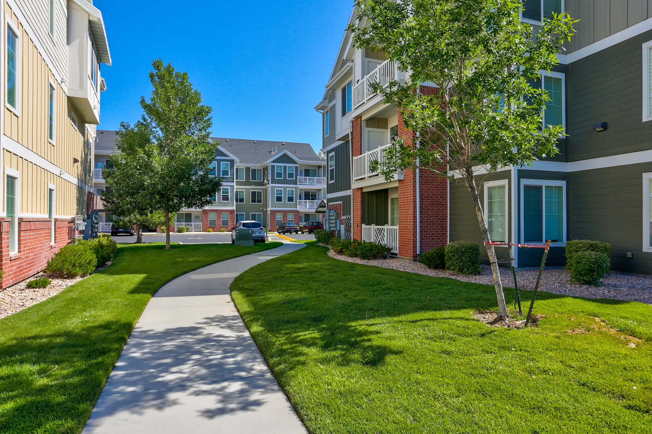 Riverwalk Apartments 6972 South River Reserve Ct (1035 W) Midvale