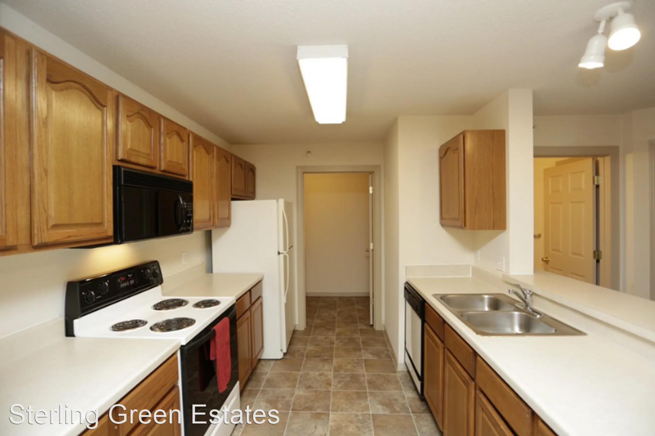 Kitchen - Sterling Green - North Sioux City, SD