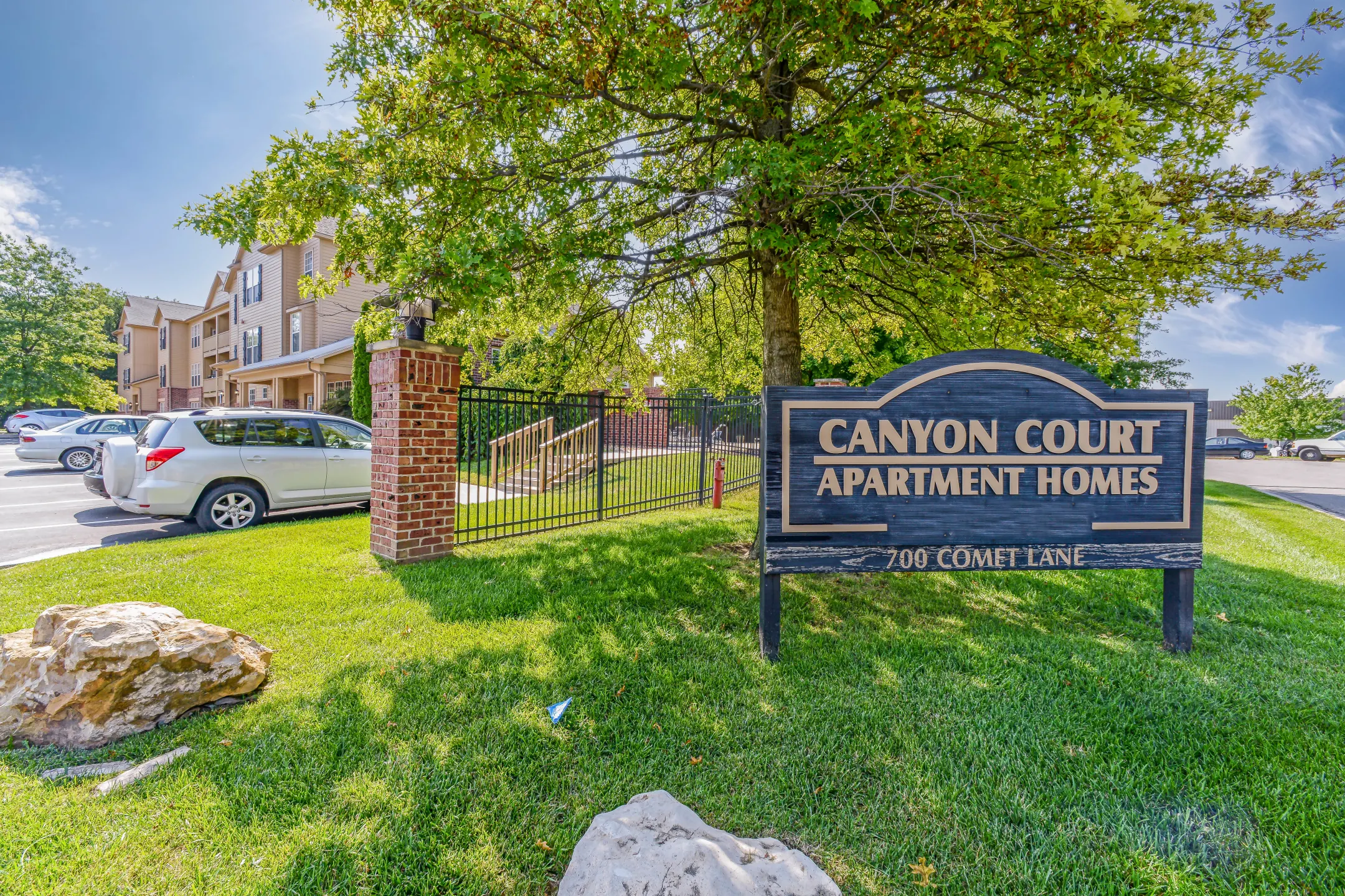 Canyon Court 700 Comet Ln Lawrence KS Apartments for Rent Rent