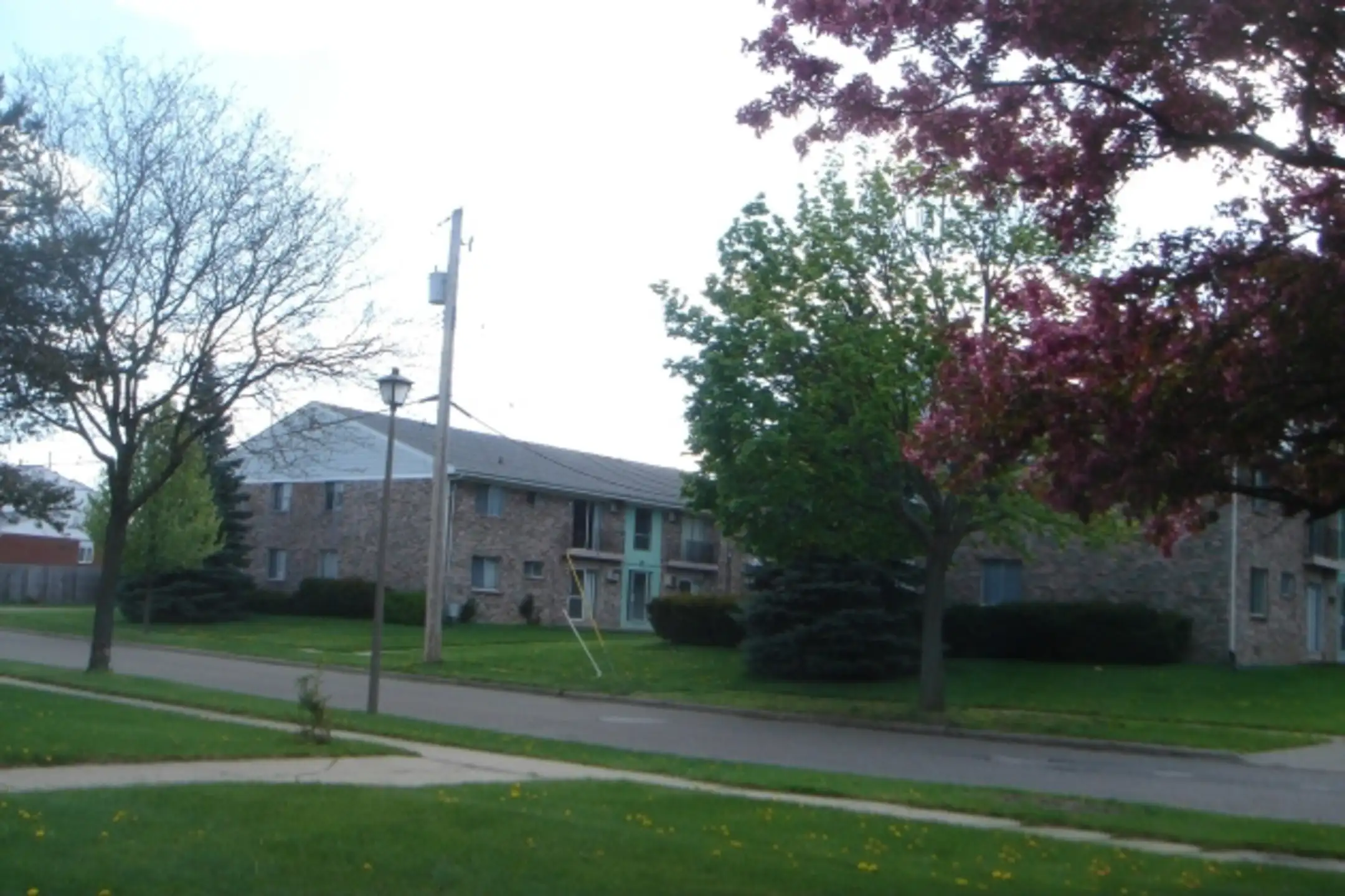 The Grove Grove Park Apartments Lansing, MI 48911