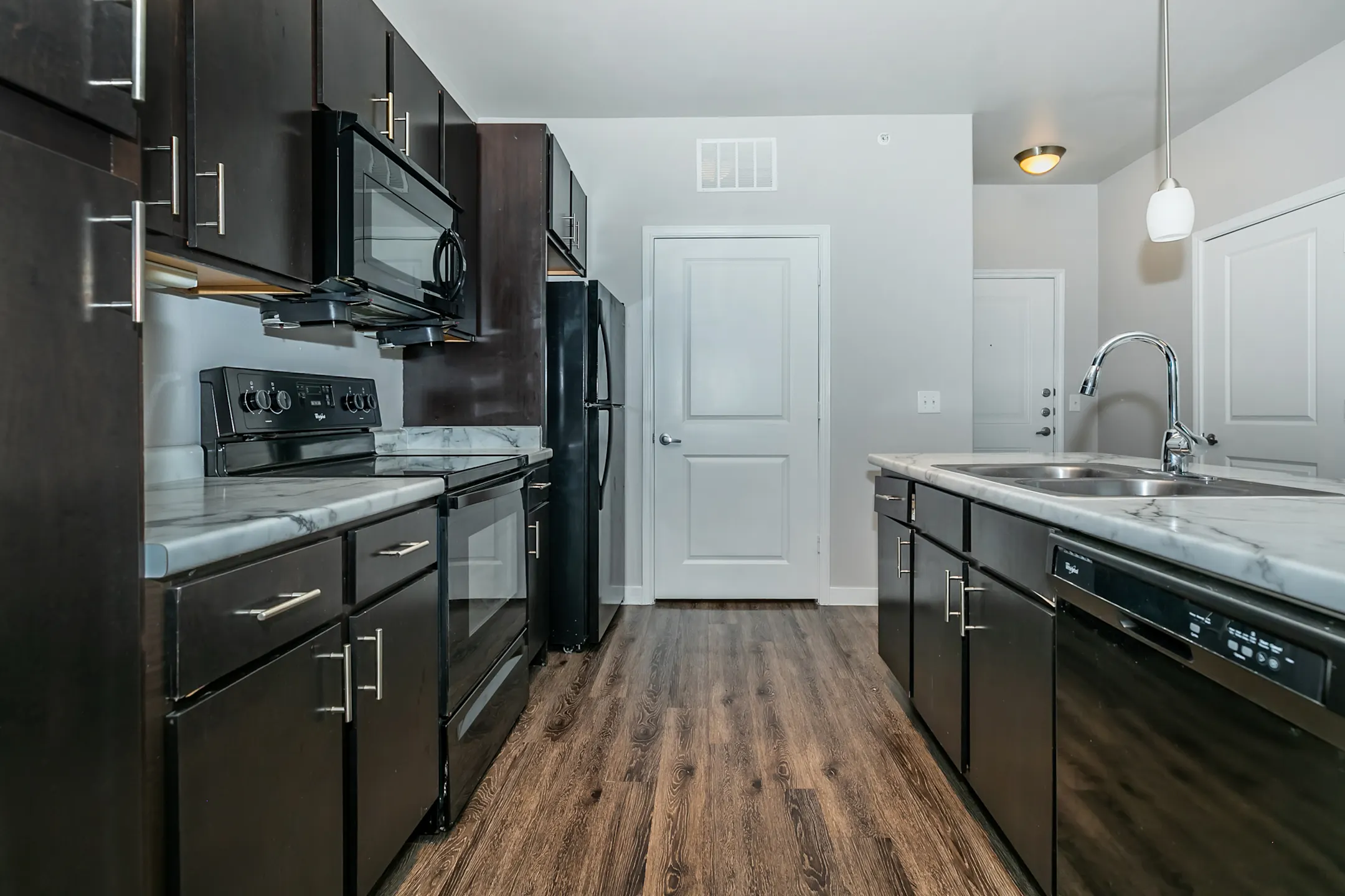 Kitchen - Encore Crossings - Corpus Christi, TX