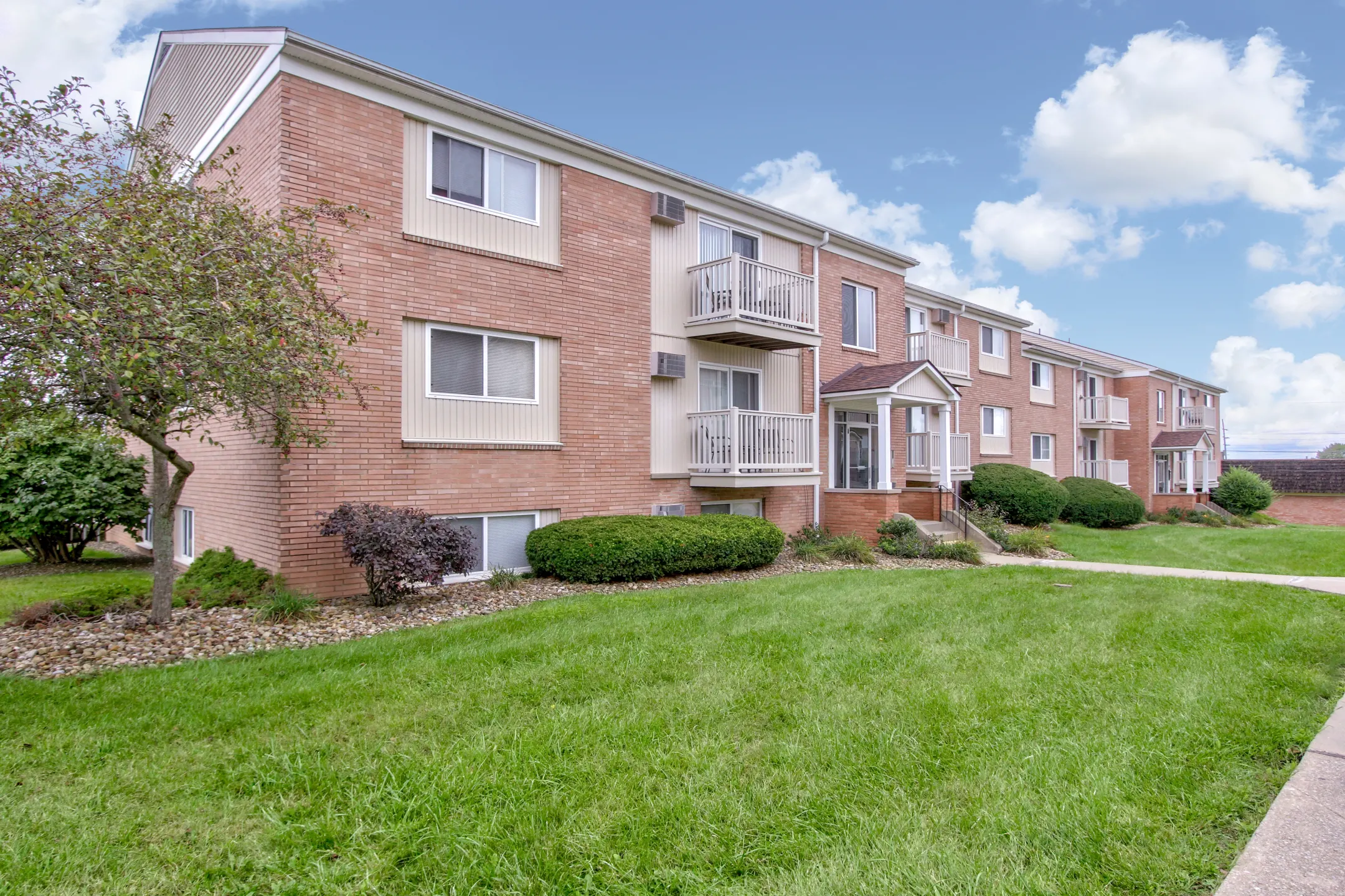Westview Heights Apartments Hubbard, OH 44425