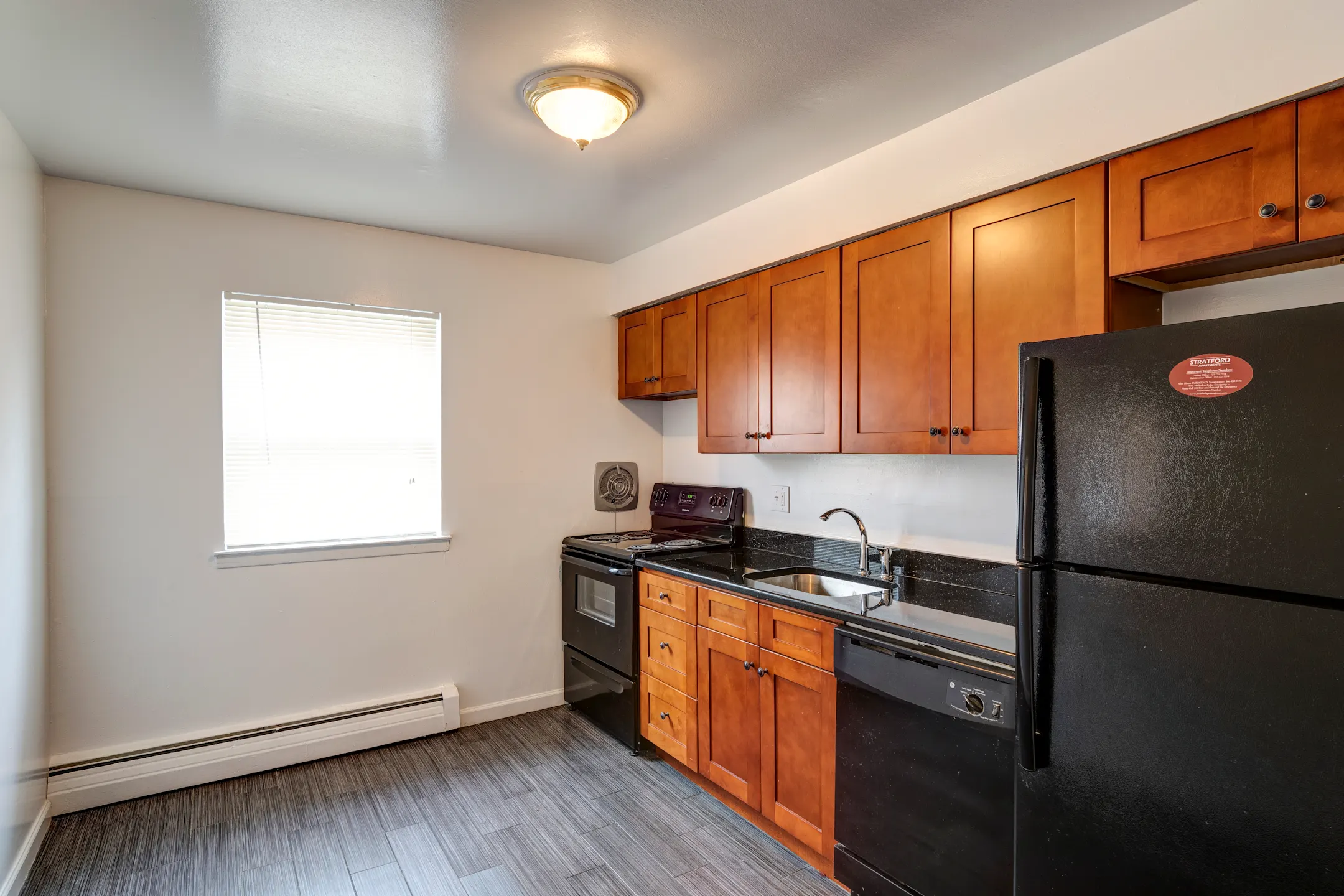 Kitchen - Stratford Apartments - Old Bridge, NJ