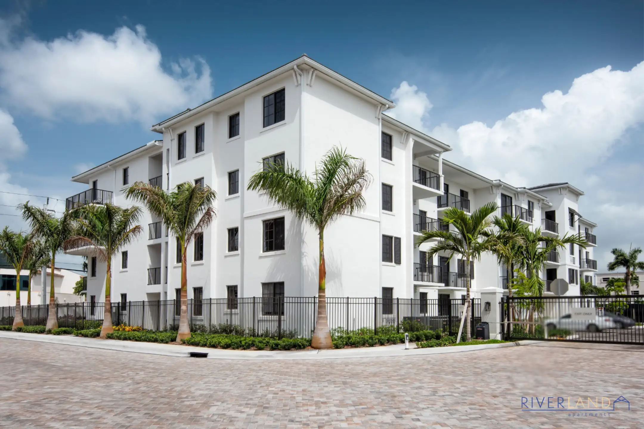 Riverland Apartments - Fort Lauderdale, FL 33312