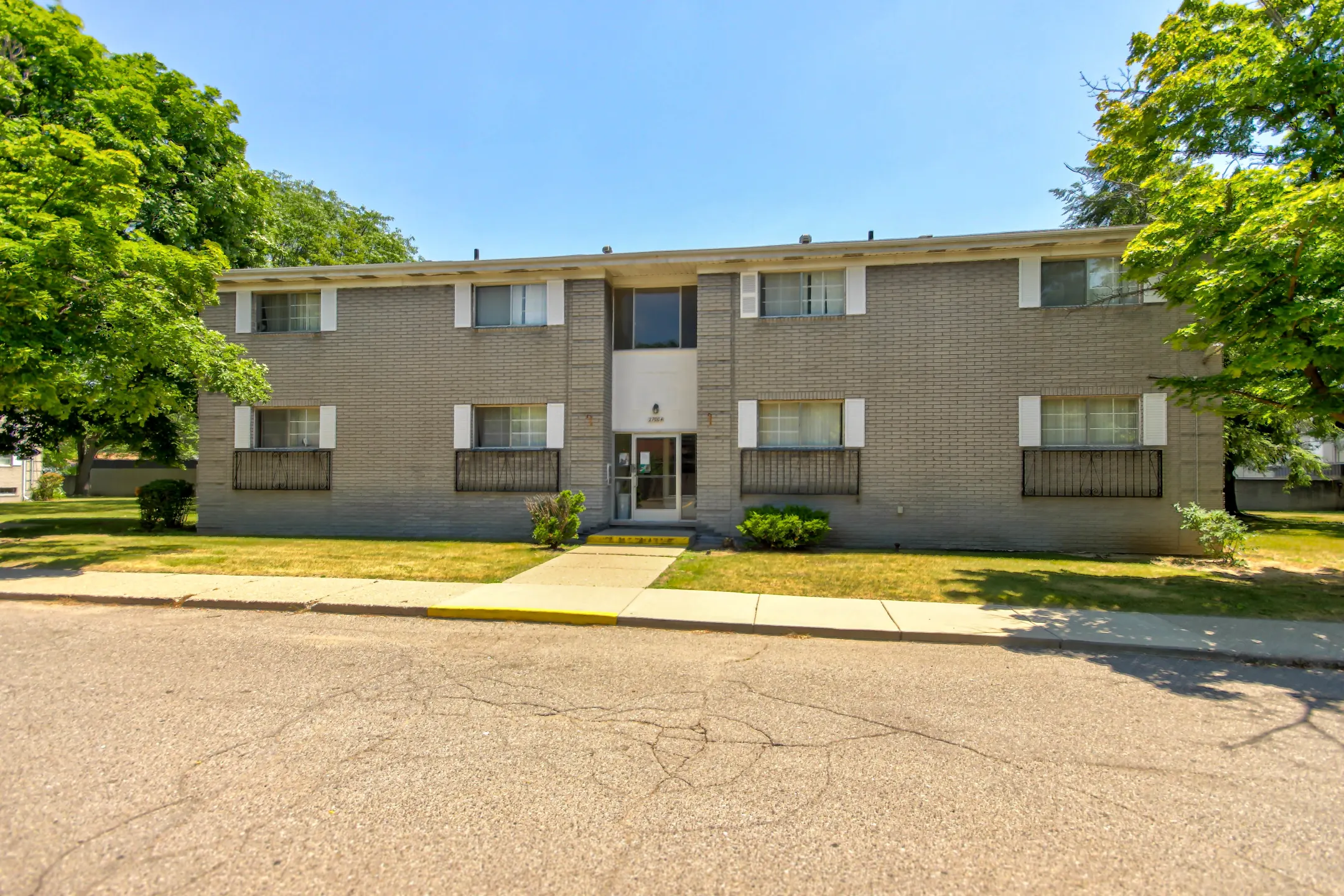 Redford Manor Apartments 27000 Joy Rd Redford, MI Apartments for