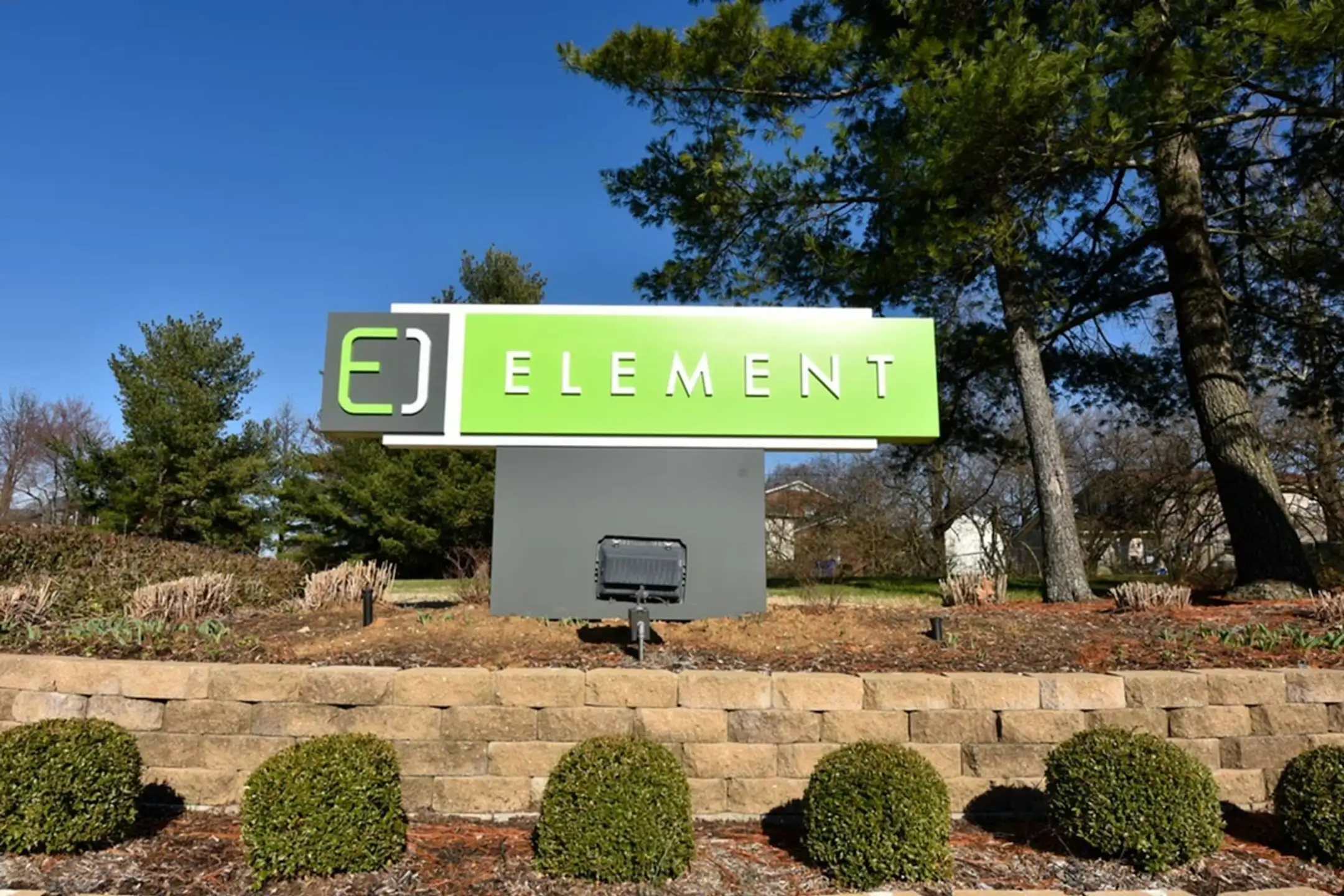 Element Apartments Lexington, KY 40517