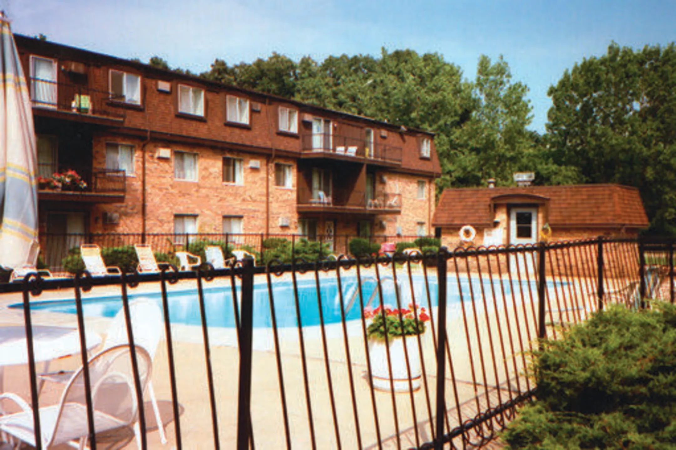 Equity Property Management Apartments Merrillville, IN 46410