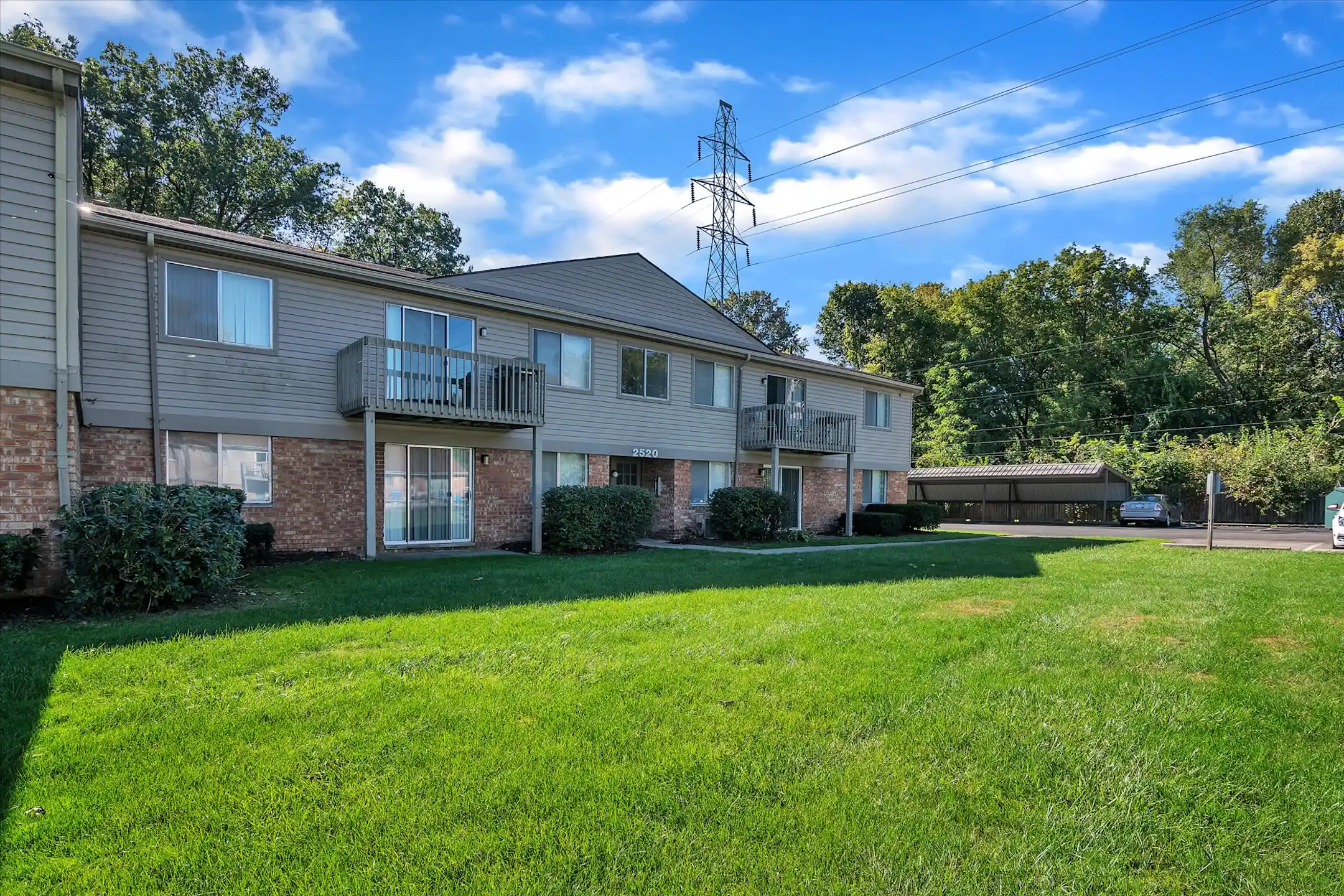 Bloomfield On The Green Apartments