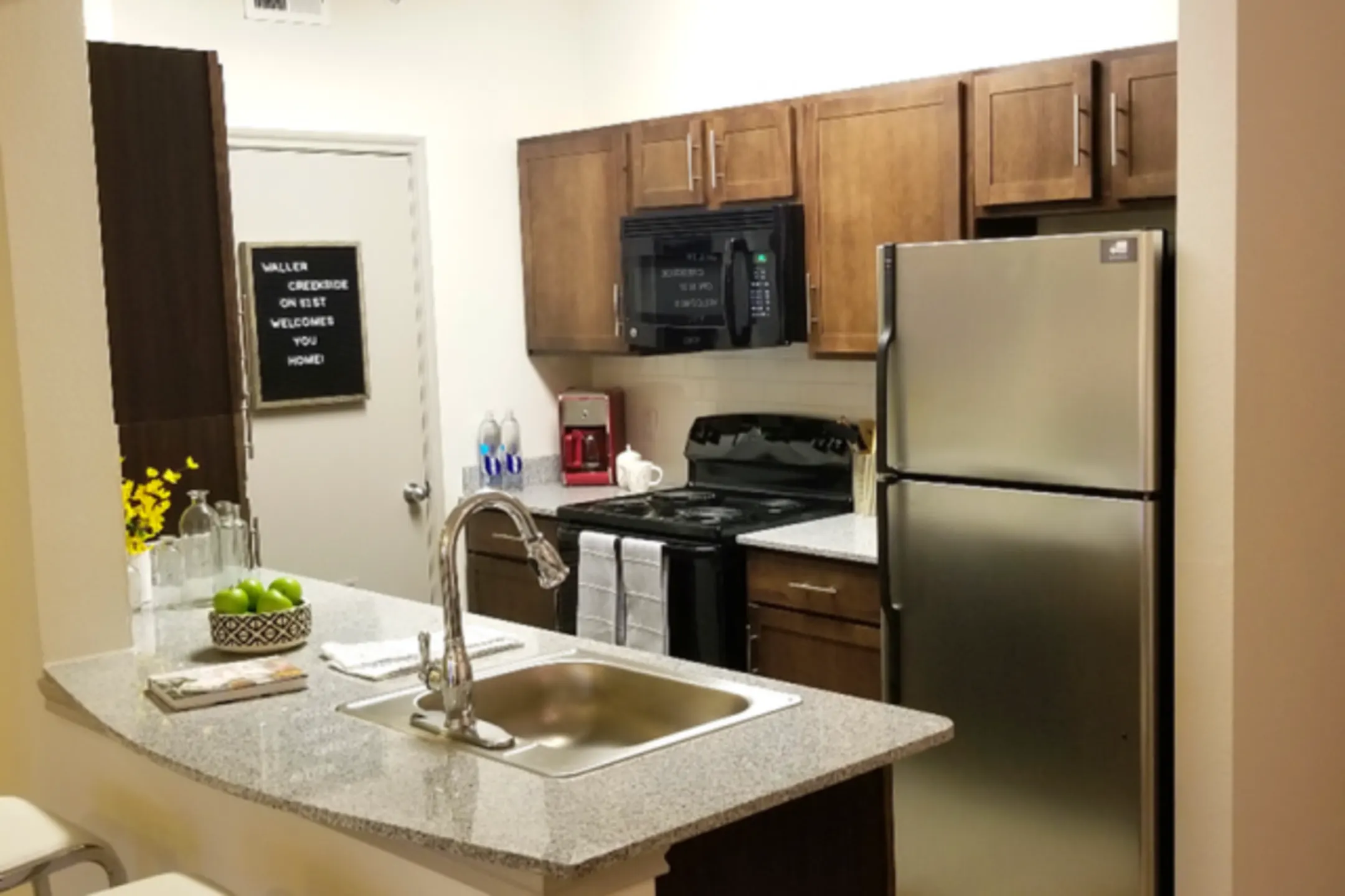 Kitchen - Waller Creekside on 51st - Austin, TX