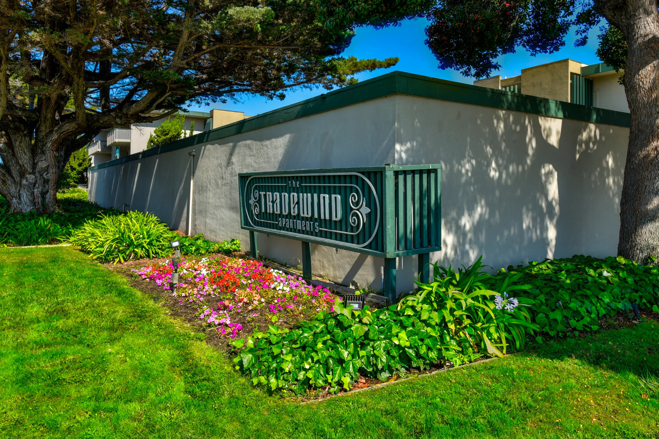 Community Signage - Tradewinds Apartments - Foster City, CA