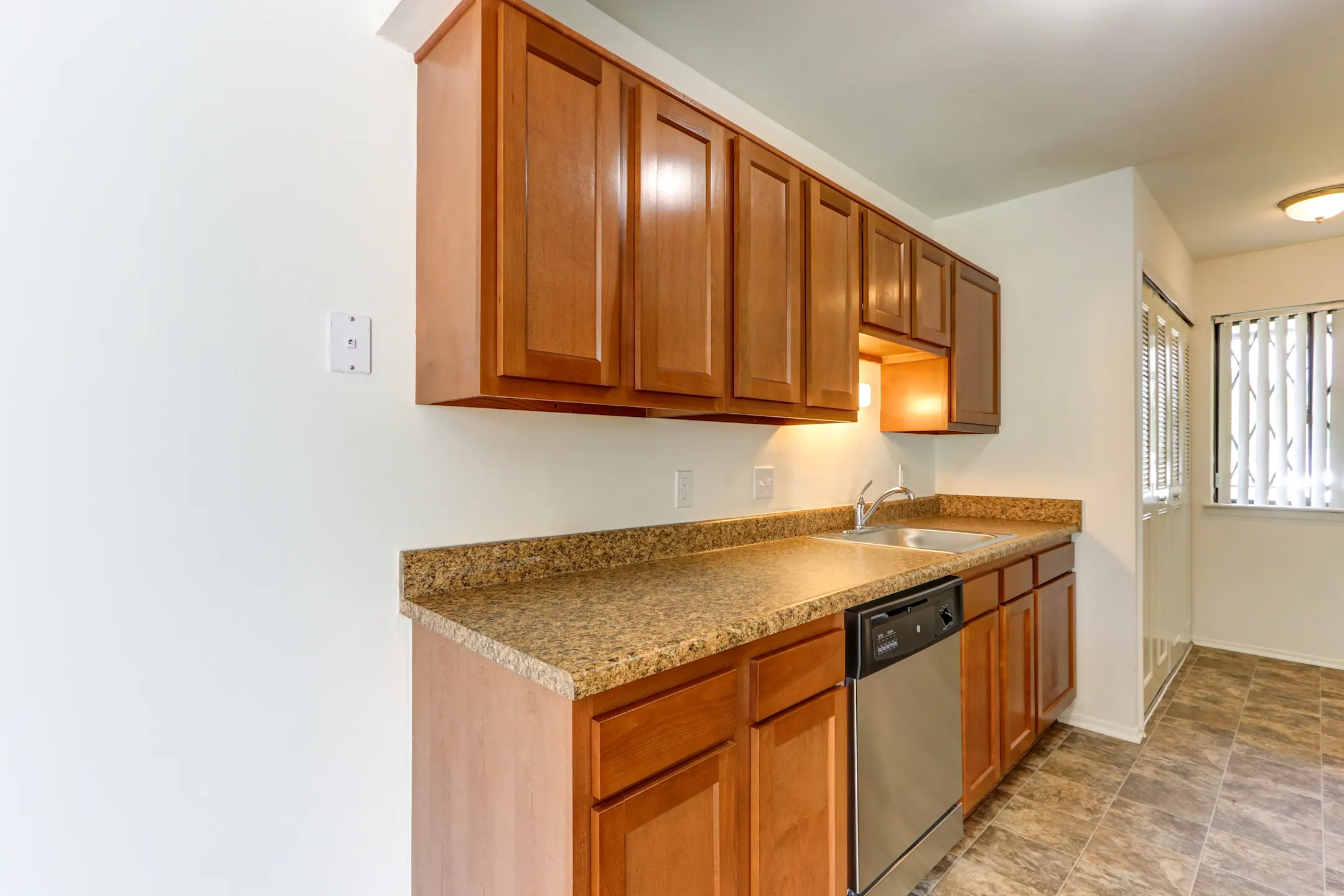 Shannon Manor Townhomes Apartments Davison, MI 48423