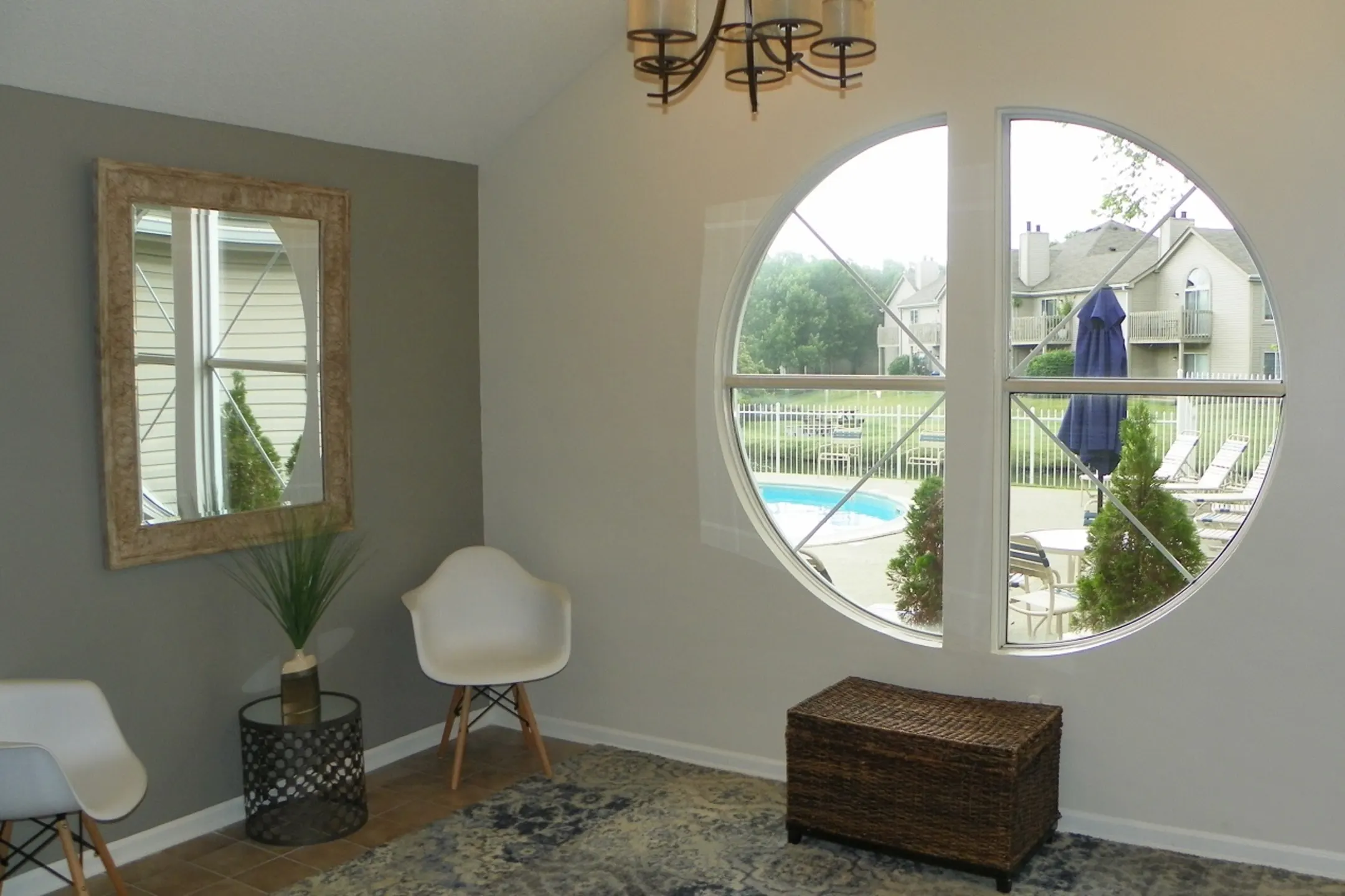 Living Room - Oak Lake At Crooked Creek - Indianapolis, IN