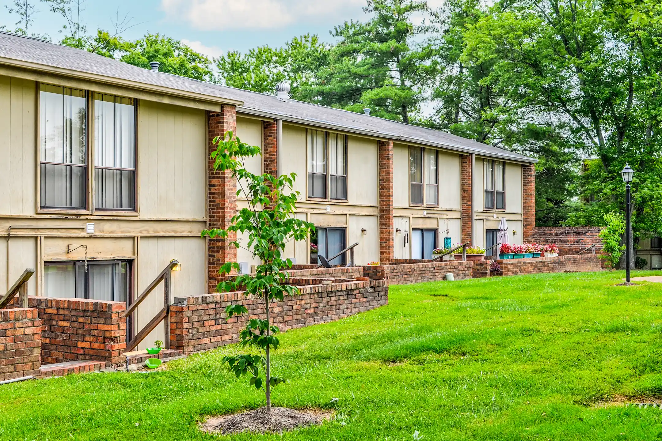 West Towne Manor Townhomes Knoxville, TN 37909