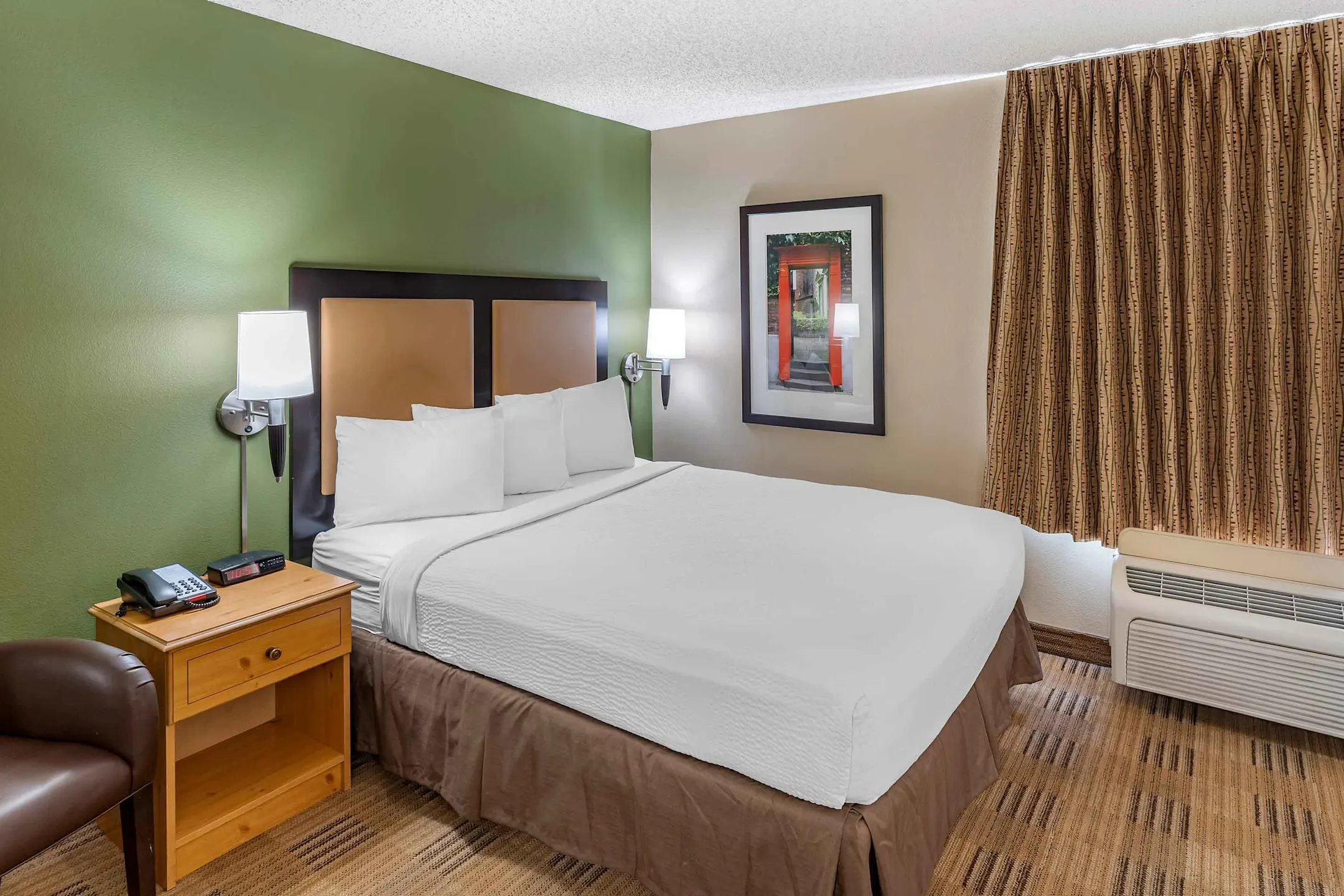Bedroom - Furnished Studio - Chicago - Lombard - Oakbrook - Lombard, IL