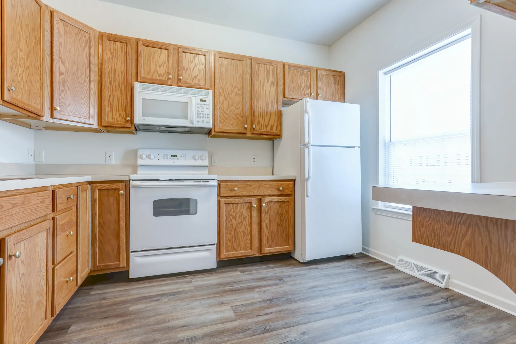 Kitchen - Windsor Commons Townhomes - Red Lion, PA