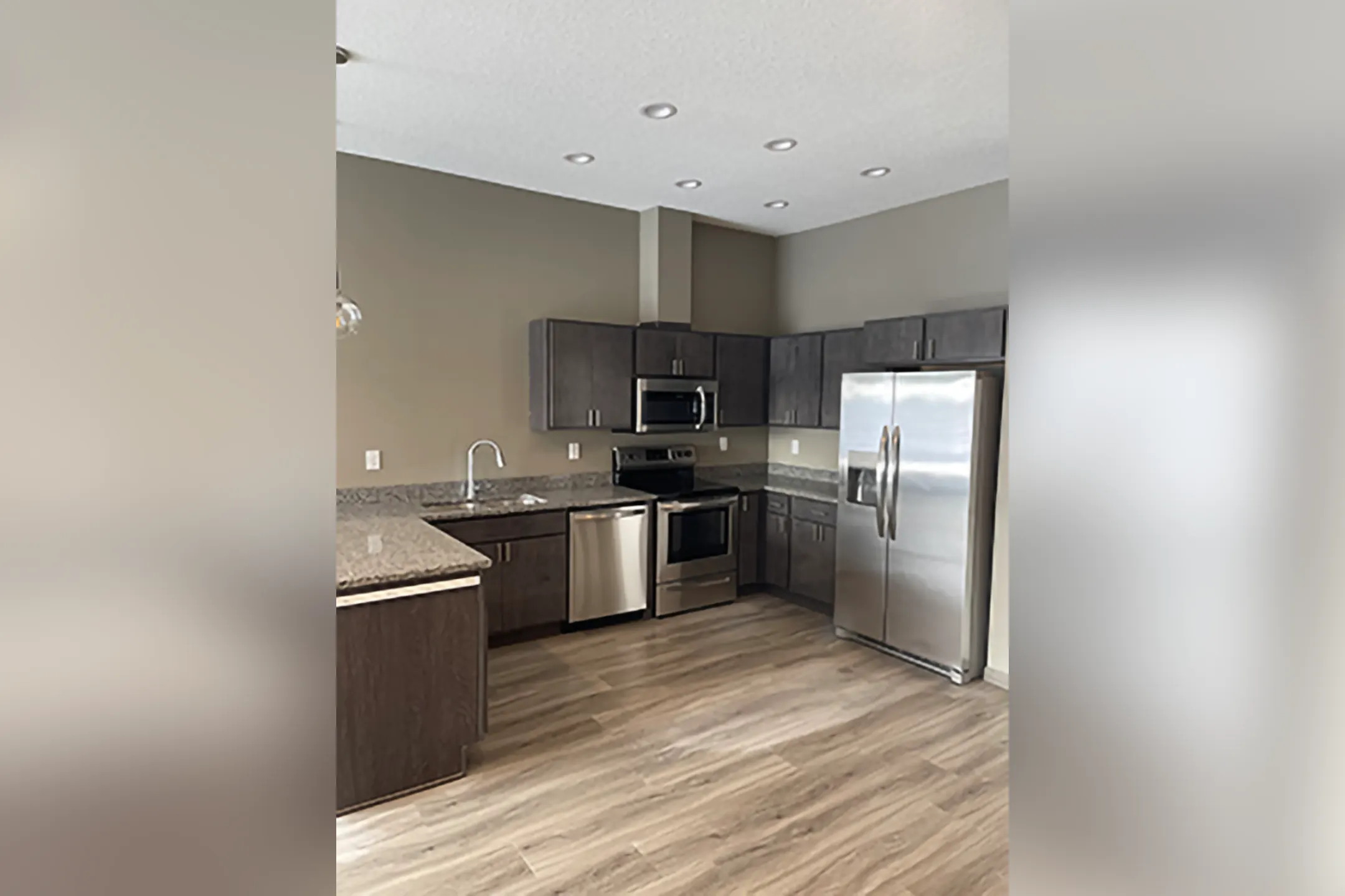 Golden Aspen Flats Apartments Coon Rapids, MN 55448