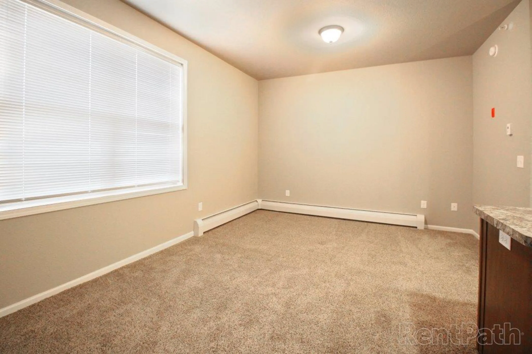 Brookledge Apartments Watford City, ND 58854