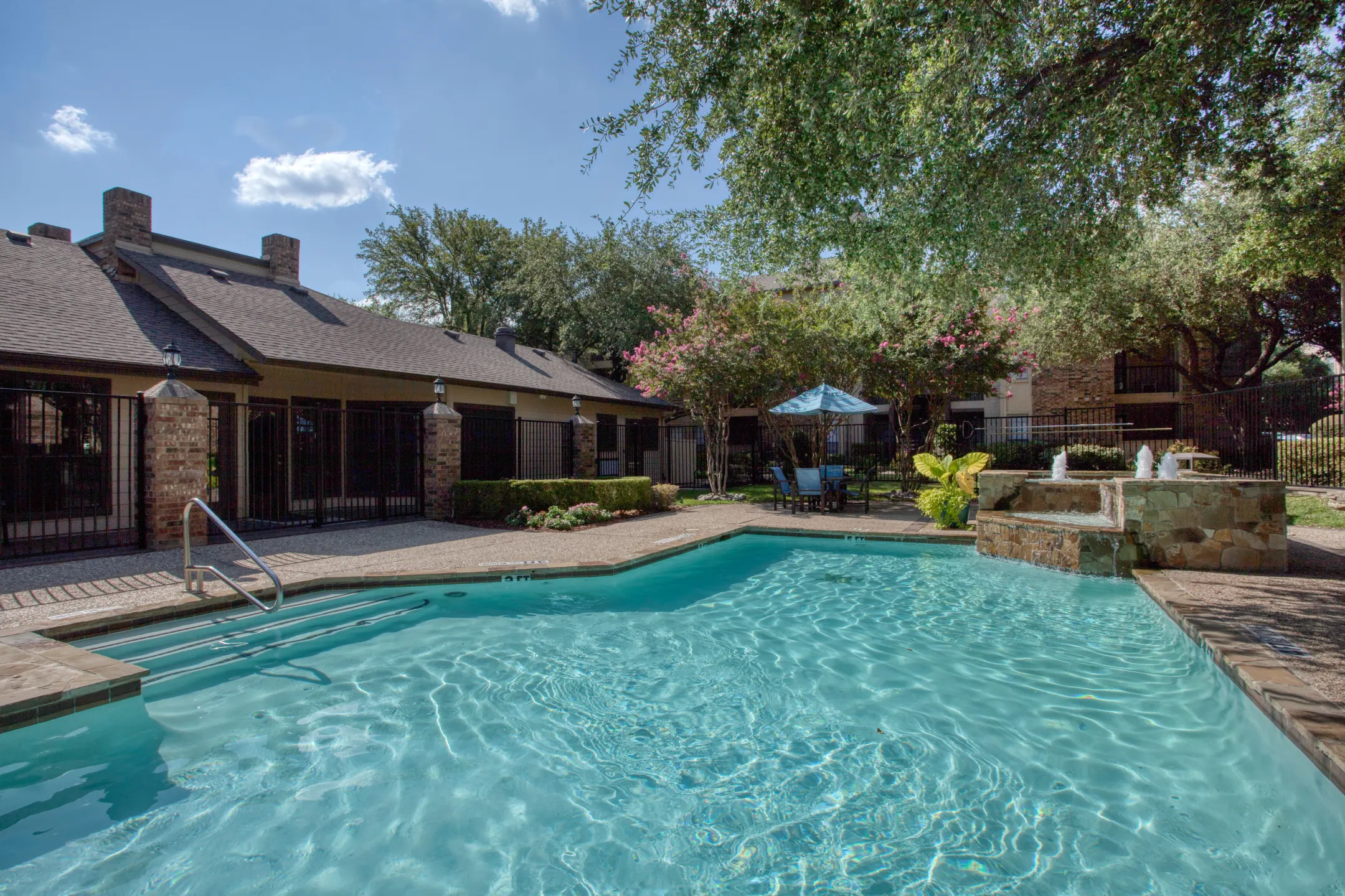 Pool - Pinehurst Place Apartments - Mesquite, TX