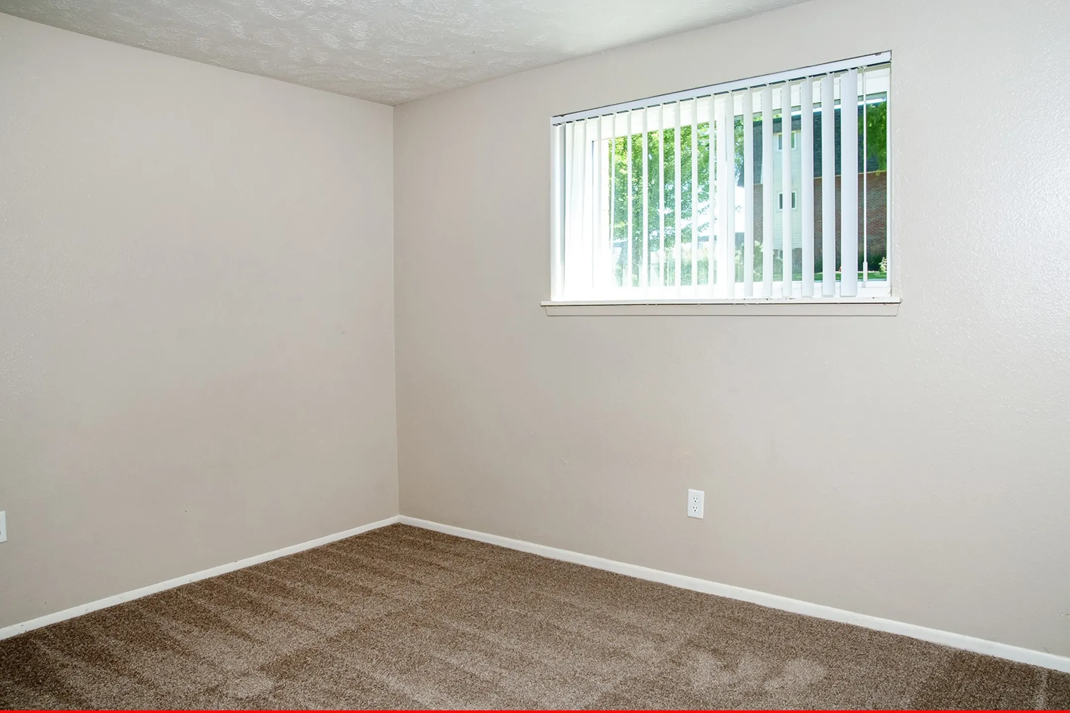 Cimarron Hills Apartments Omaha, NE 68127