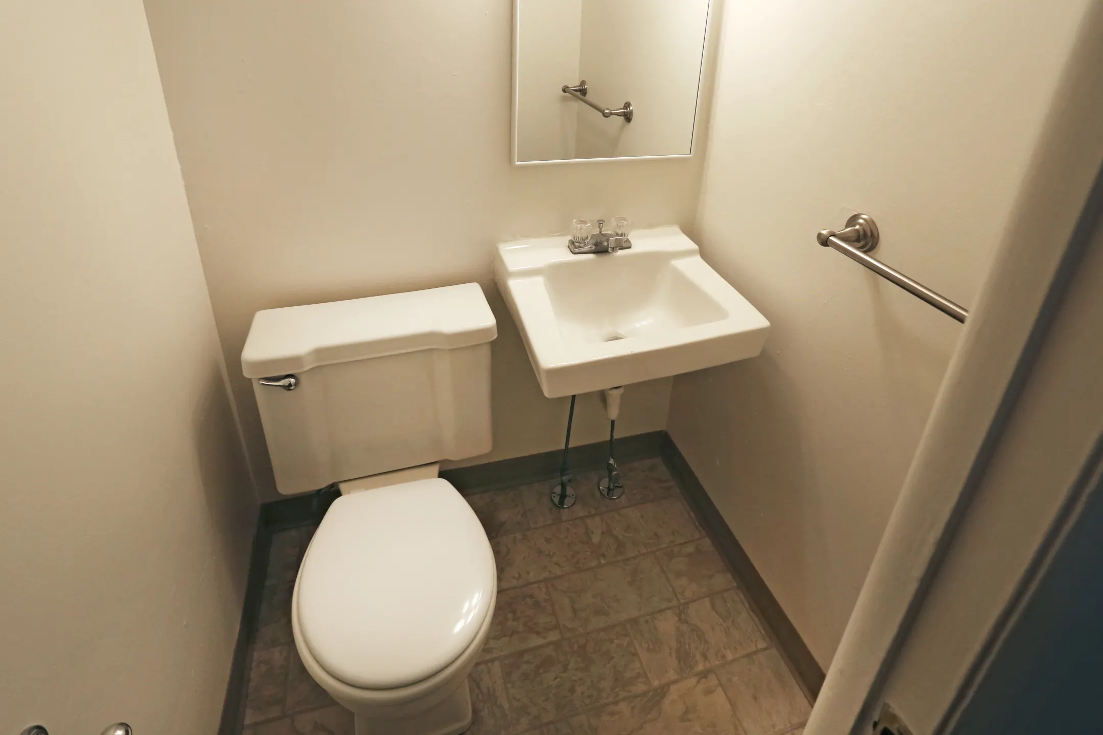 Bathroom - Westbrooke Commons - Rochester, NY