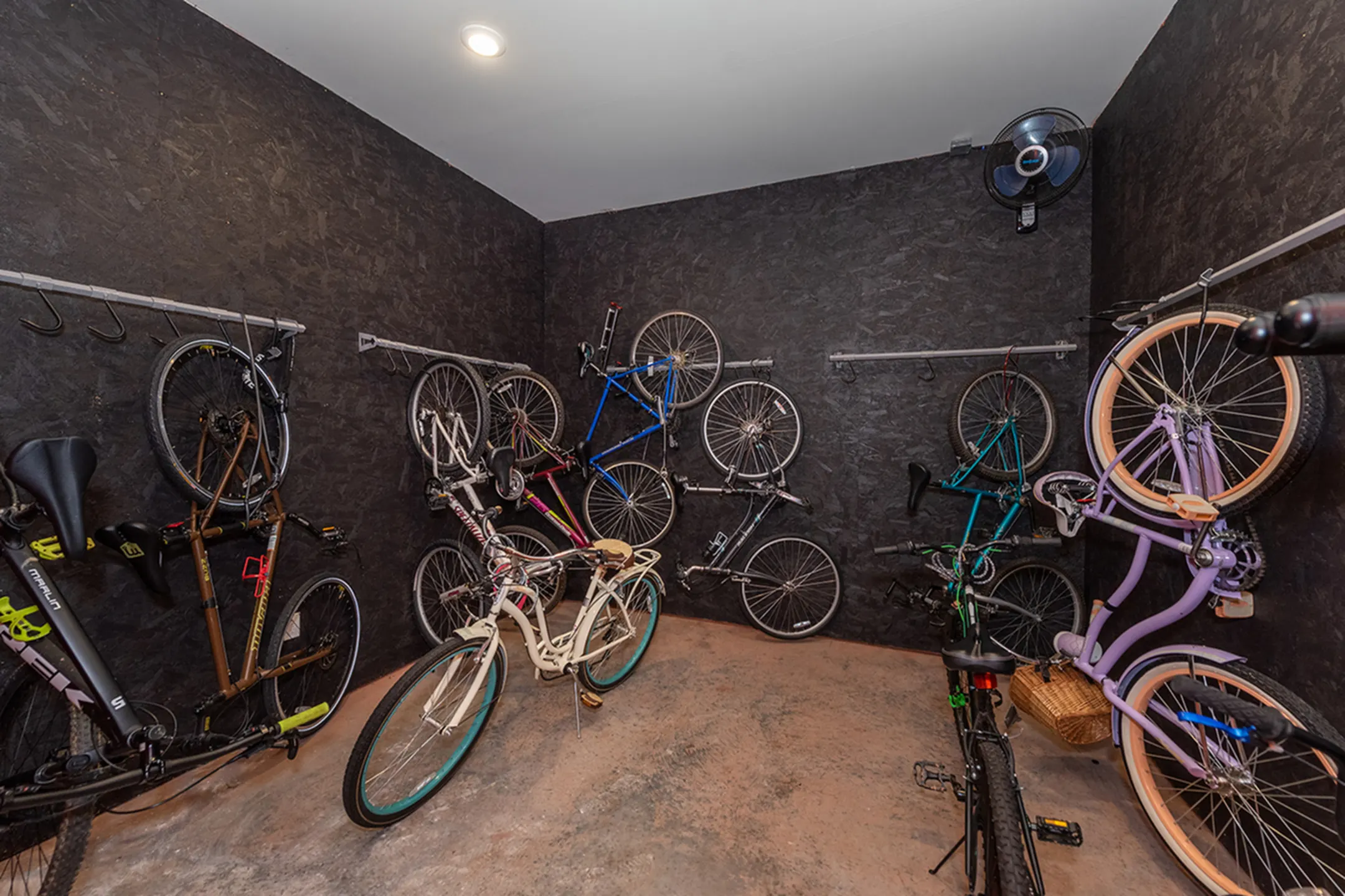 The Point at Palisades Apartments Manassas, VA 20111