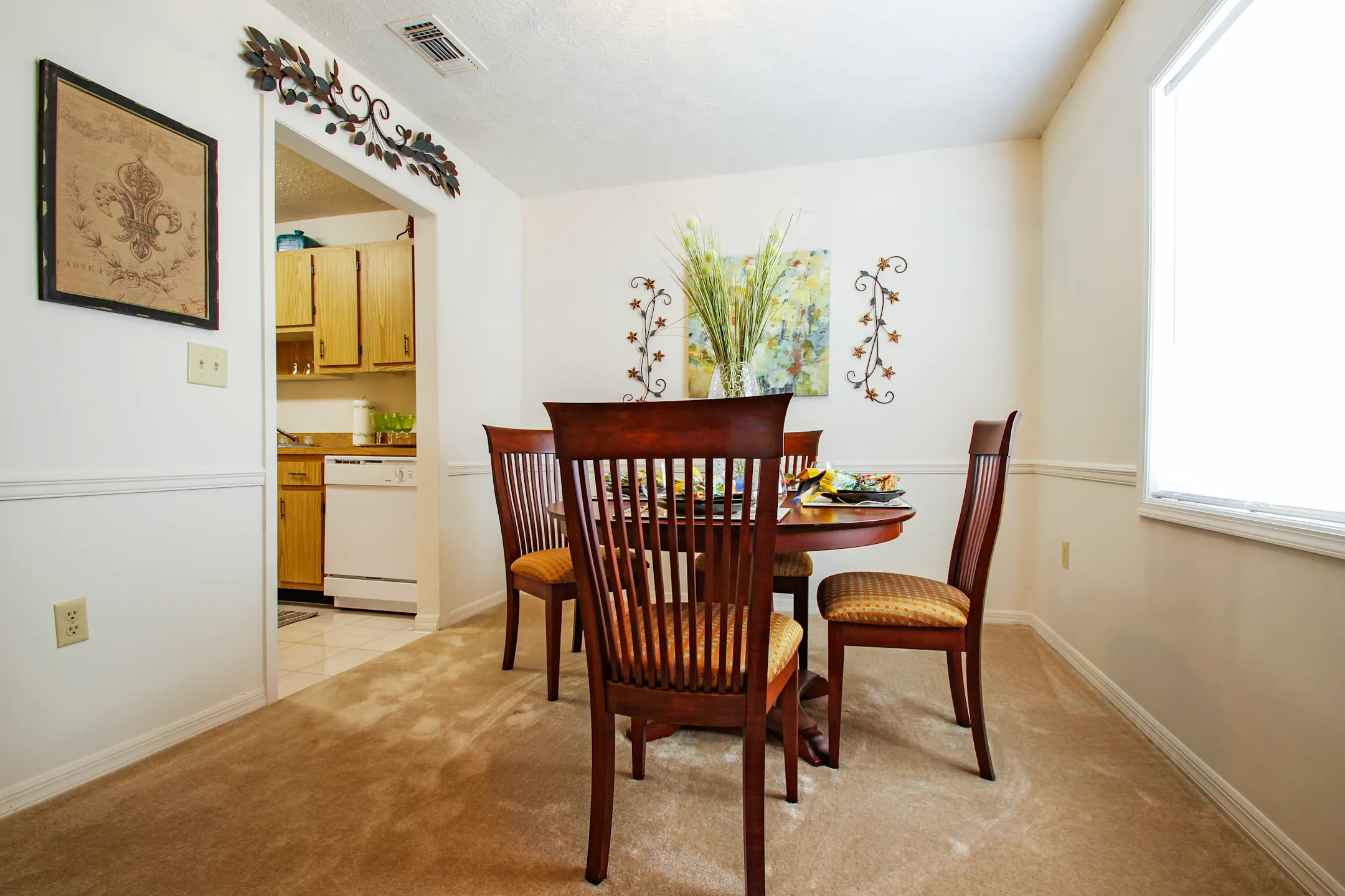 Carlton Arms North 6400 Markstown Dr Tampa, FL Apartments for Rent