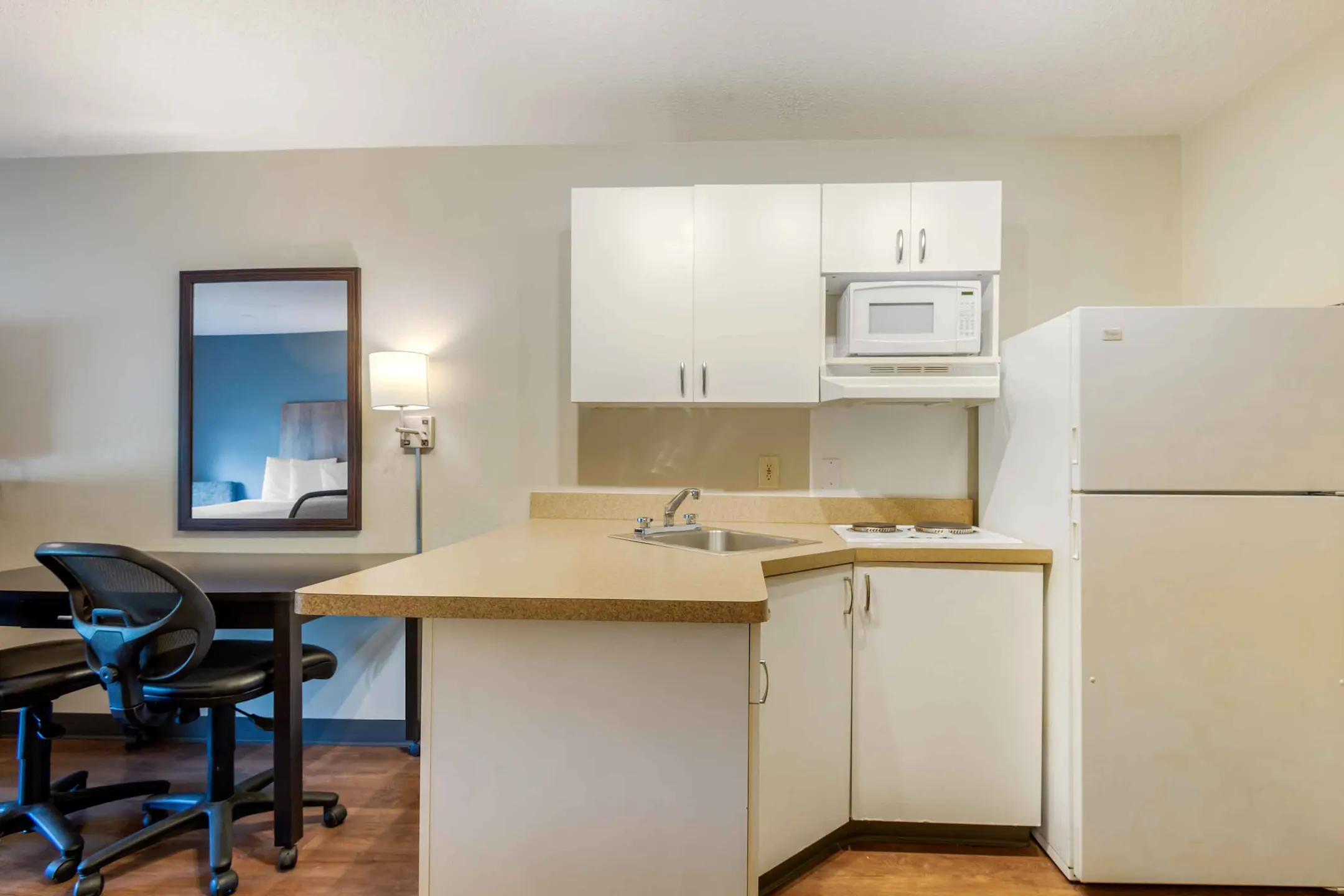 Kitchen - Furnished Studio - Charlotte - University Place - Charlotte, NC