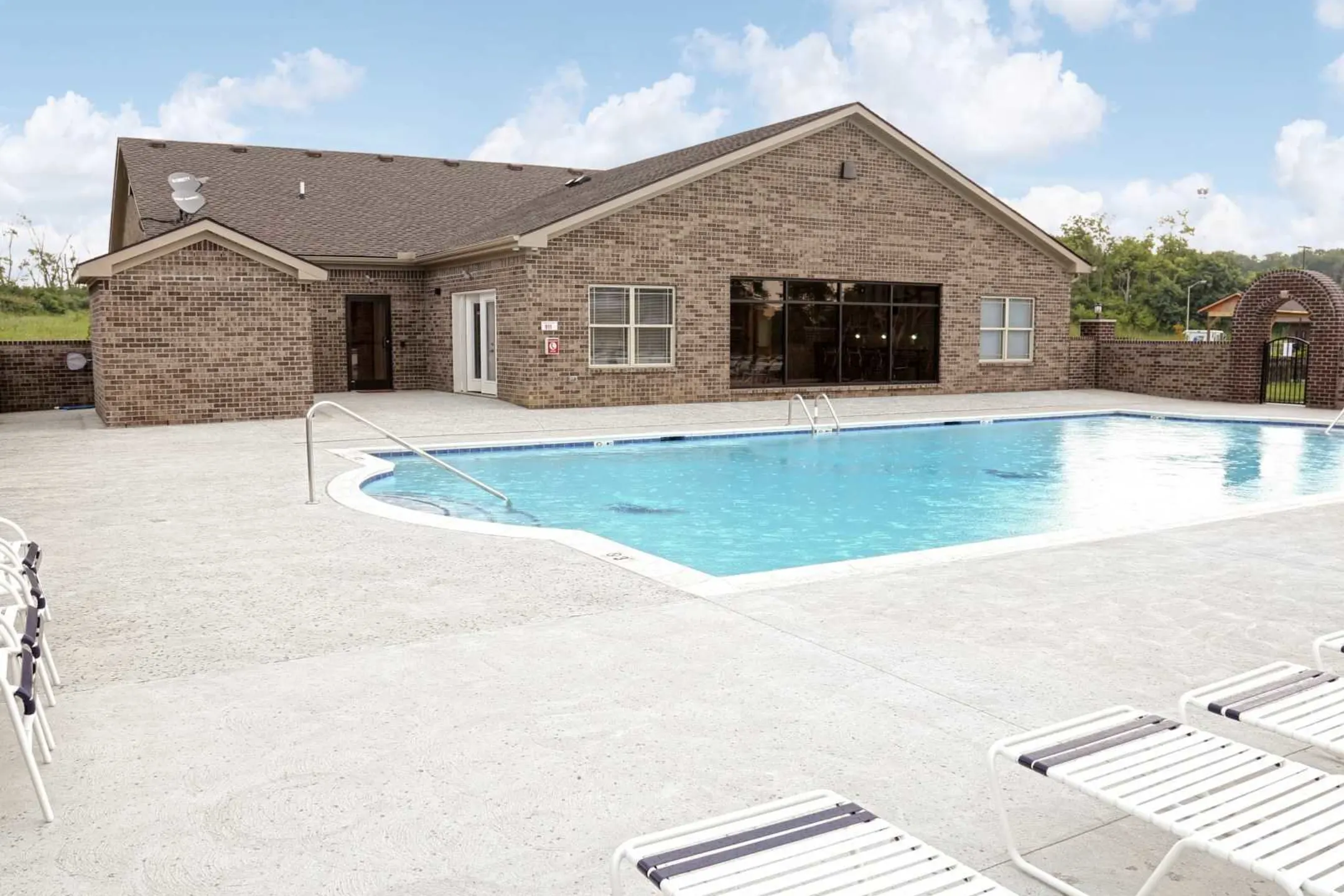 Pool - Nicholas Place Apartments - Middletown, OH