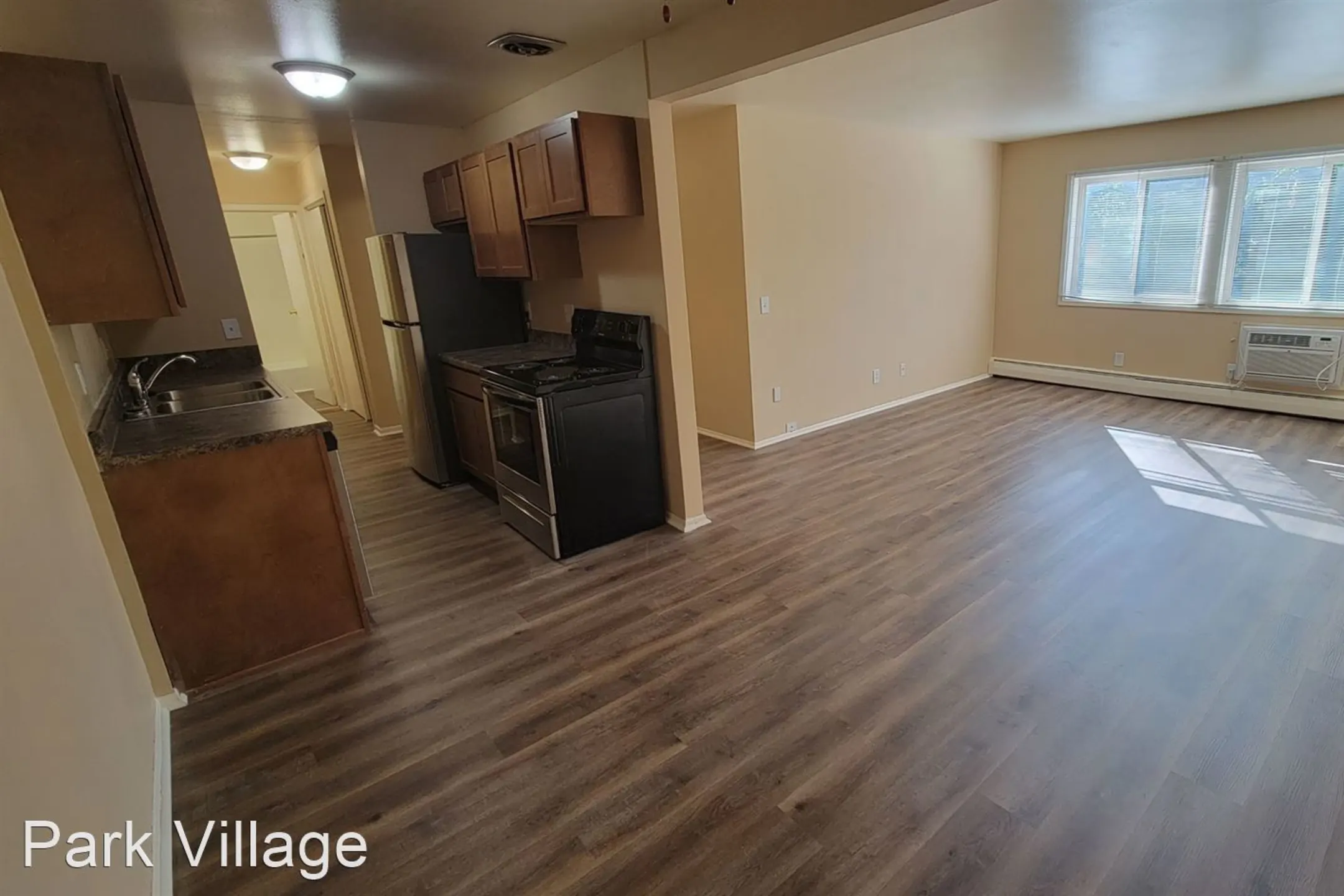 Park Village Apartments - 2305 S Park St | Madison, WI Apartments for ...