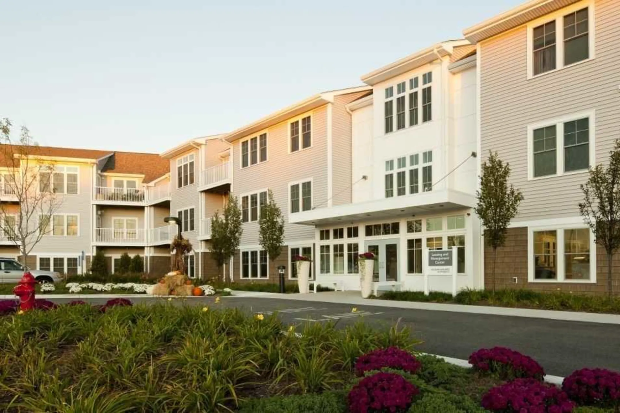 Ocean Shores Apartments - Marshfield, MA 02050