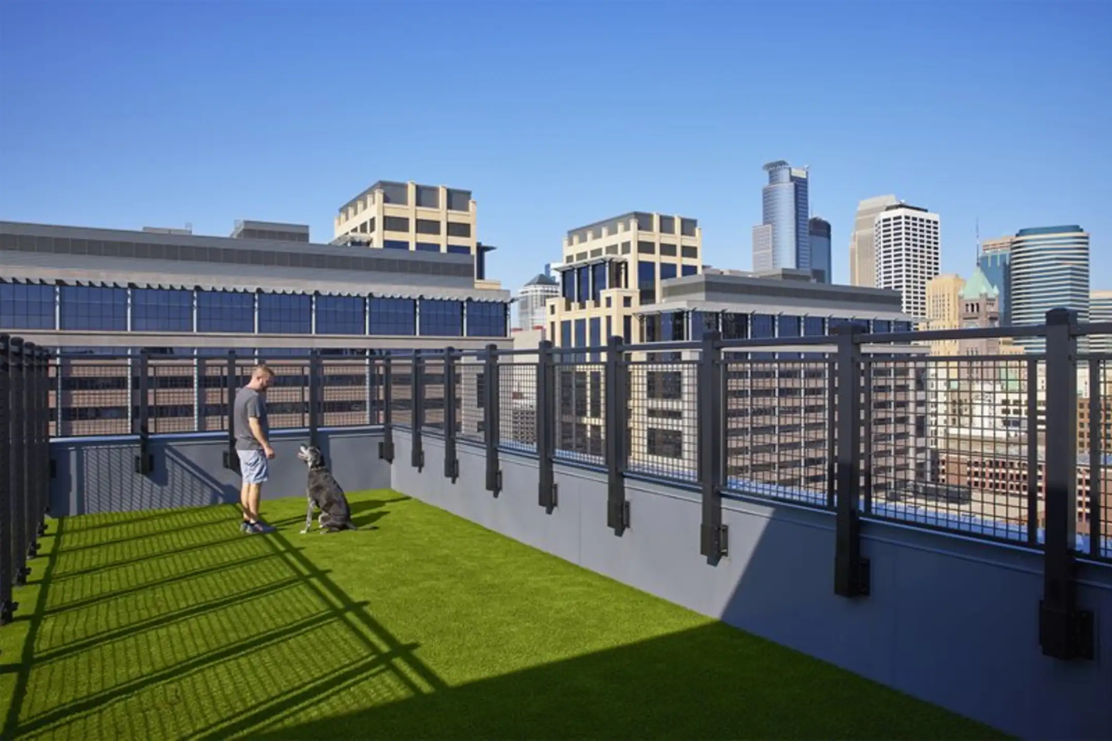 240 Park Avenue Apartments Minneapolis, MN 55401