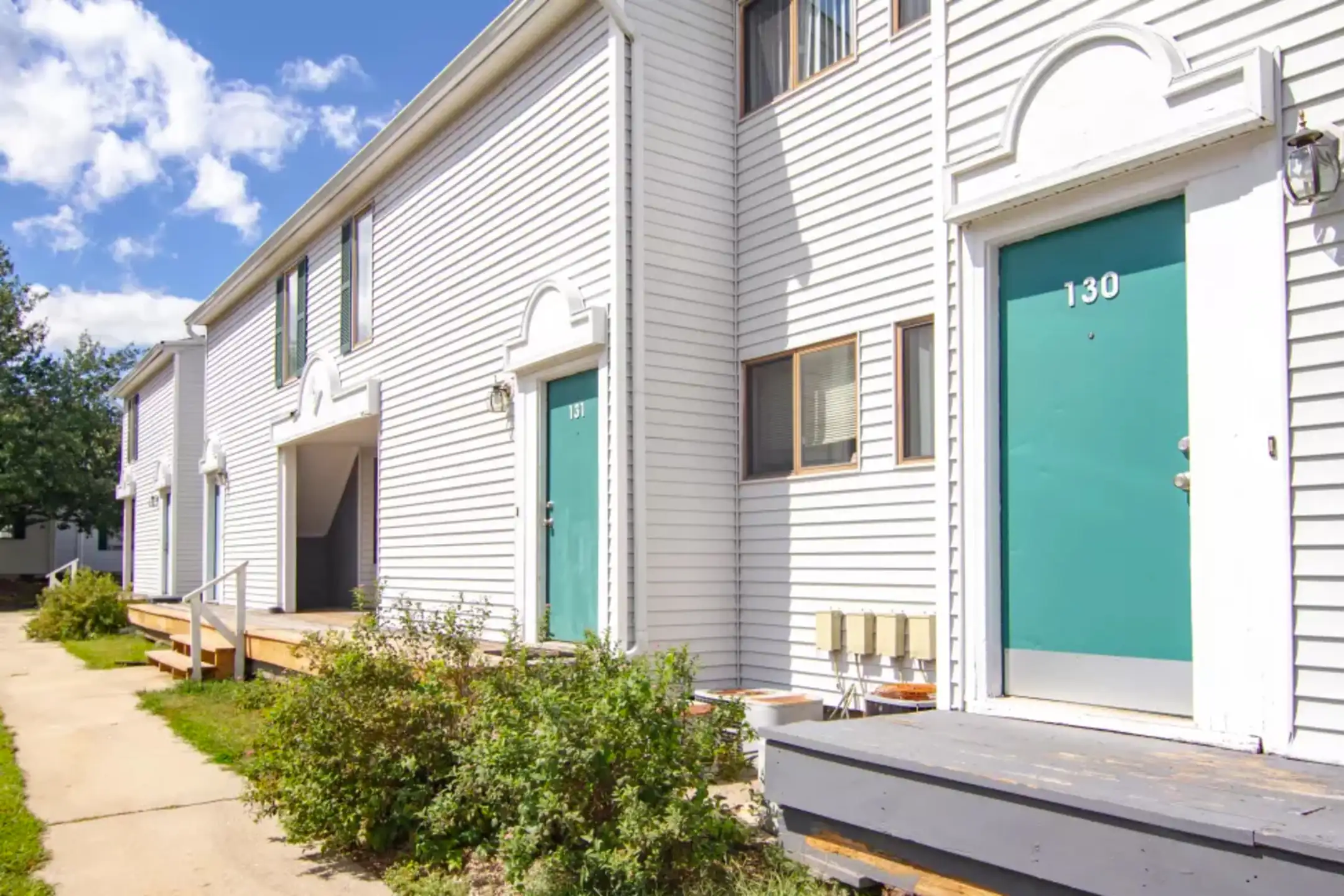 Fox Hill Apartments 168 Fox Hill Ln Enfield, CT Apartments for Rent