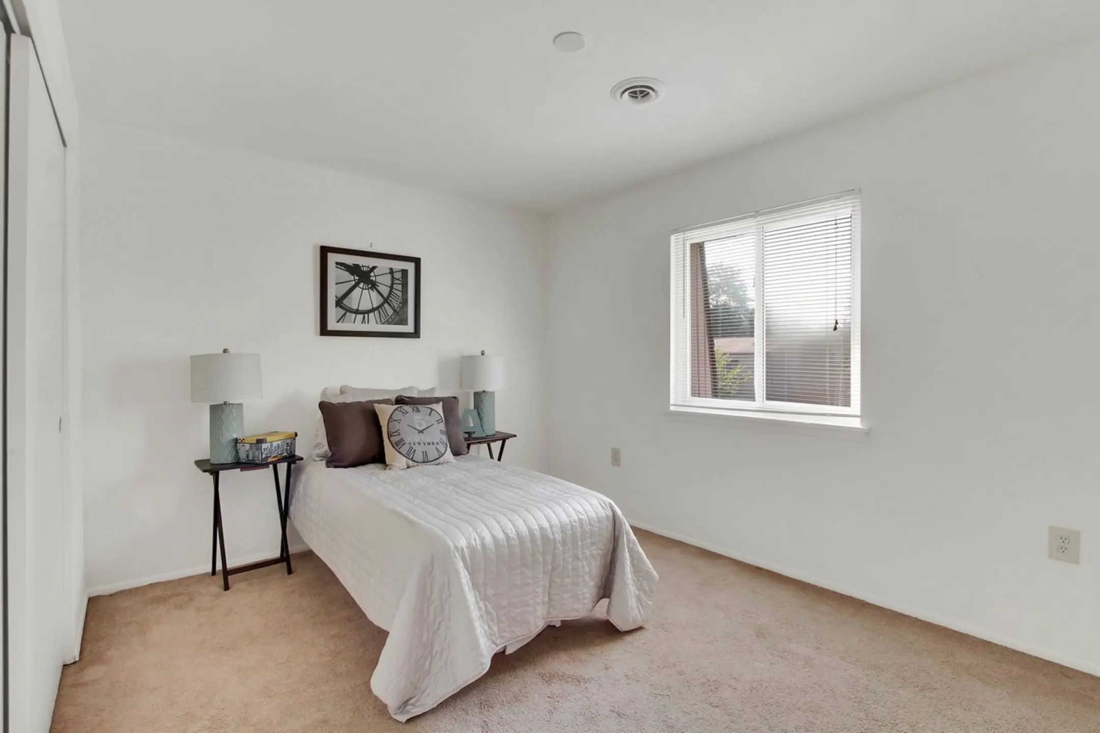 Colonial Glen Apartments 4900 Lancer Dr Harrisburg, PA Apartments