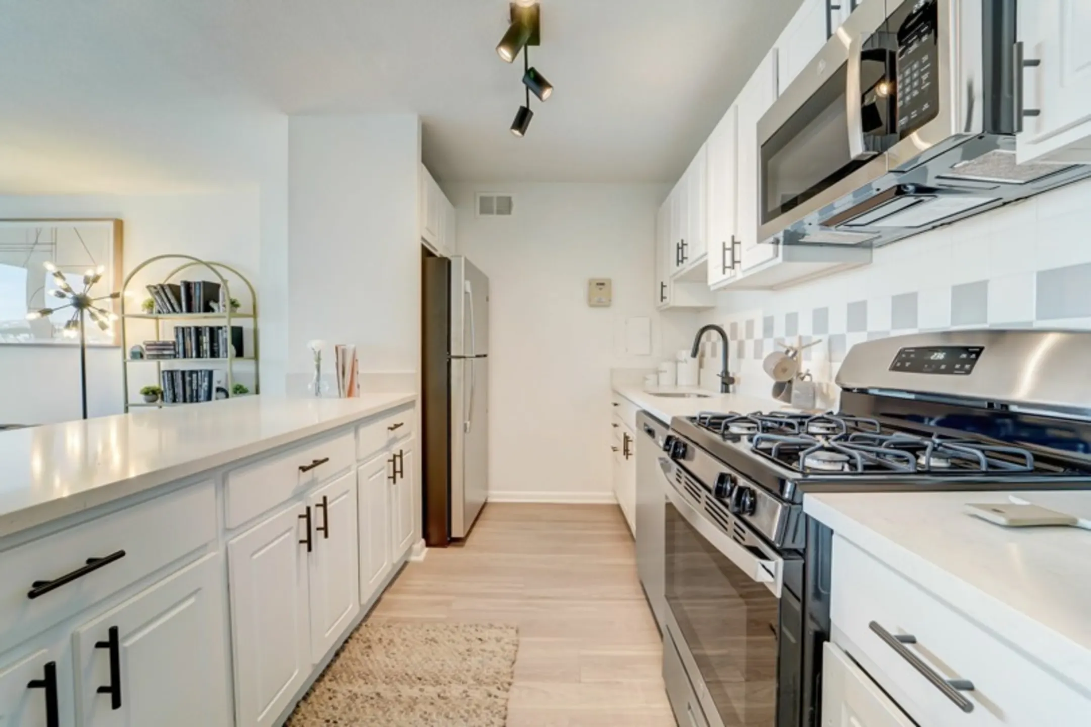 Kitchen - ReNew Mt. Vernon - Baltimore, MD