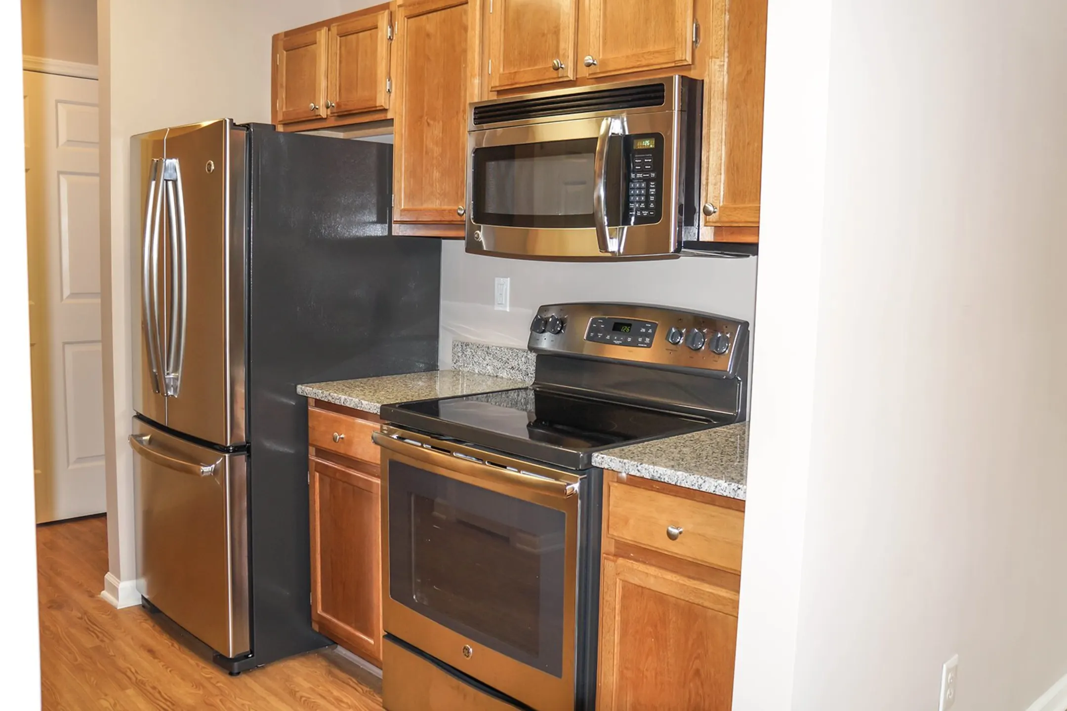 Fairwood Apartments Apartments Guilderland, NY 12084