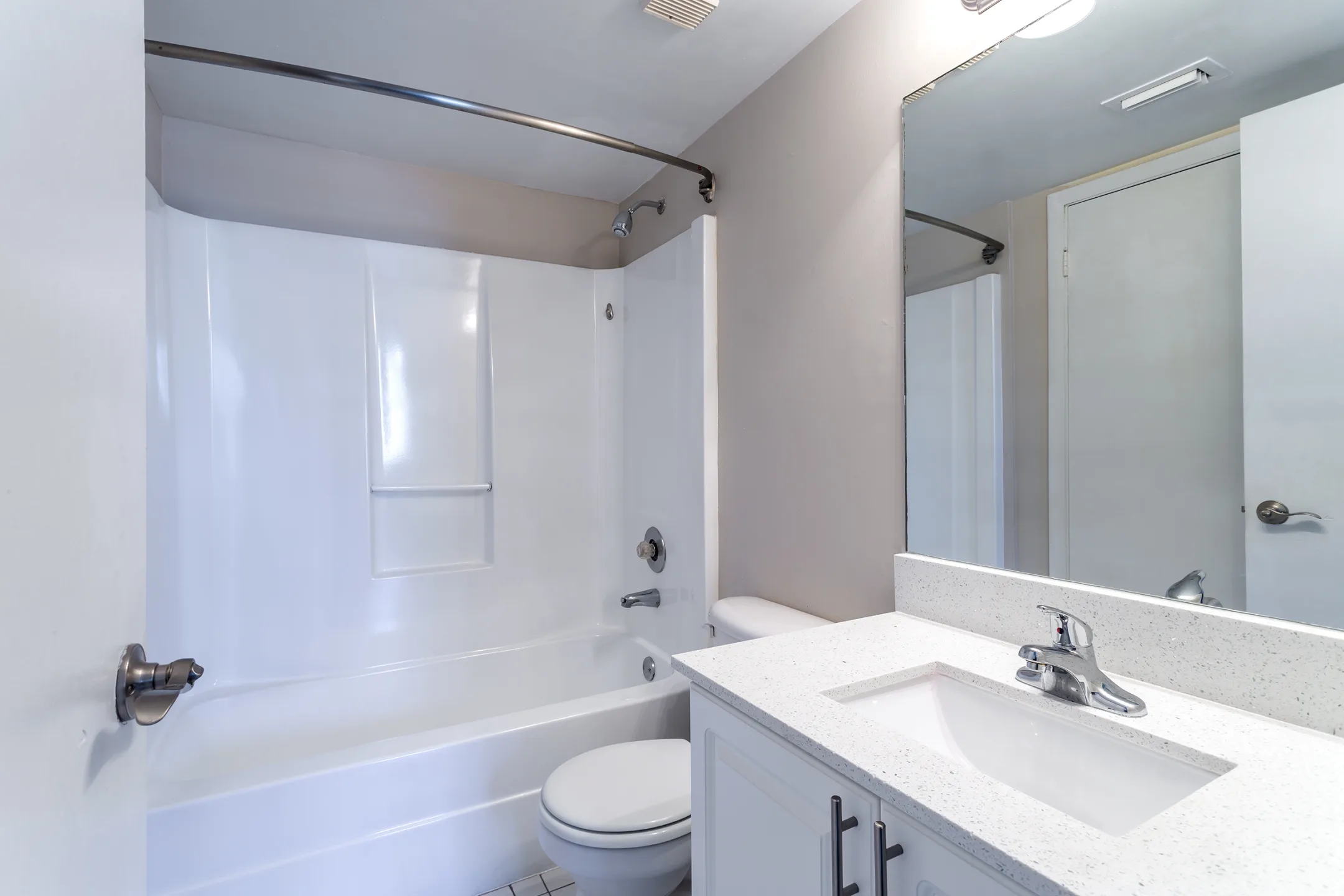 Bathroom - Biscayne Apartments - North Miami, FL