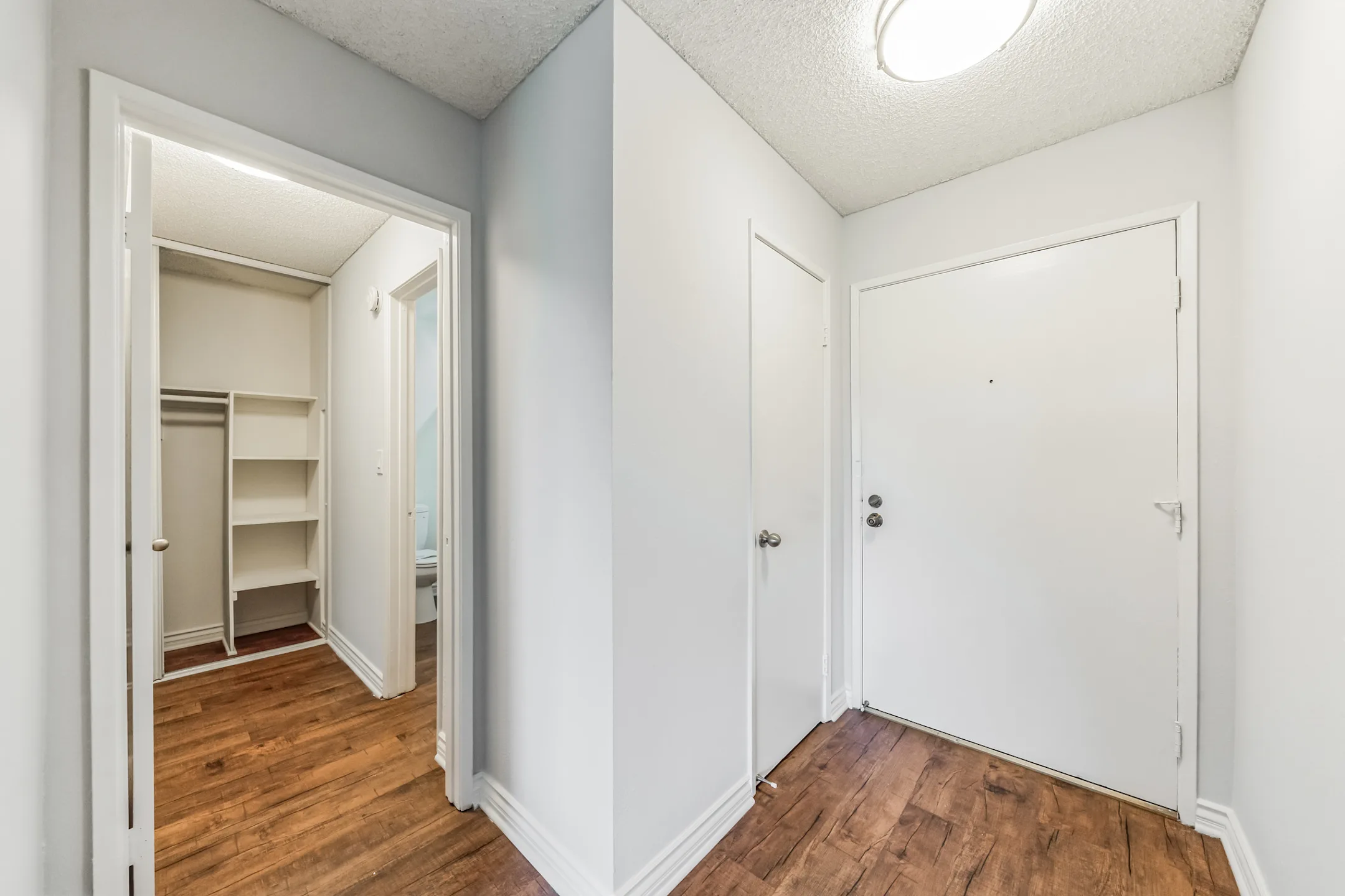 Woodbriar Apartments 10415 Paramount Blvd Downey, CA Apartments for