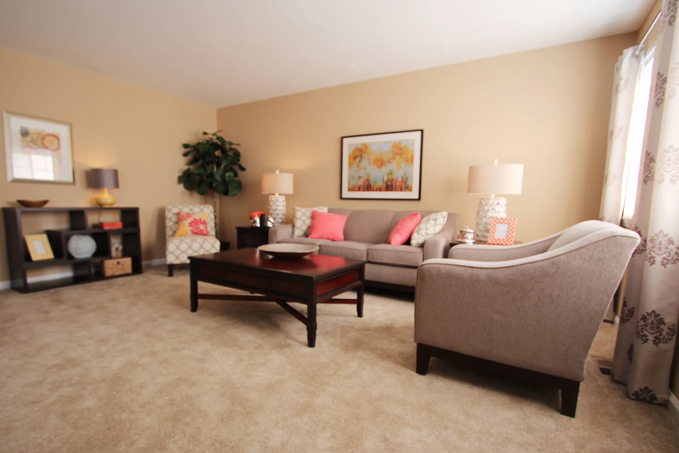 Living Room - Chateau de Ville - Indianapolis, IN
